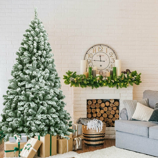 6 Feet Snow Flocked Artificial Christmas Tree Hinged with 928 Tips, Green Christmas Tree   at Gallery Canada