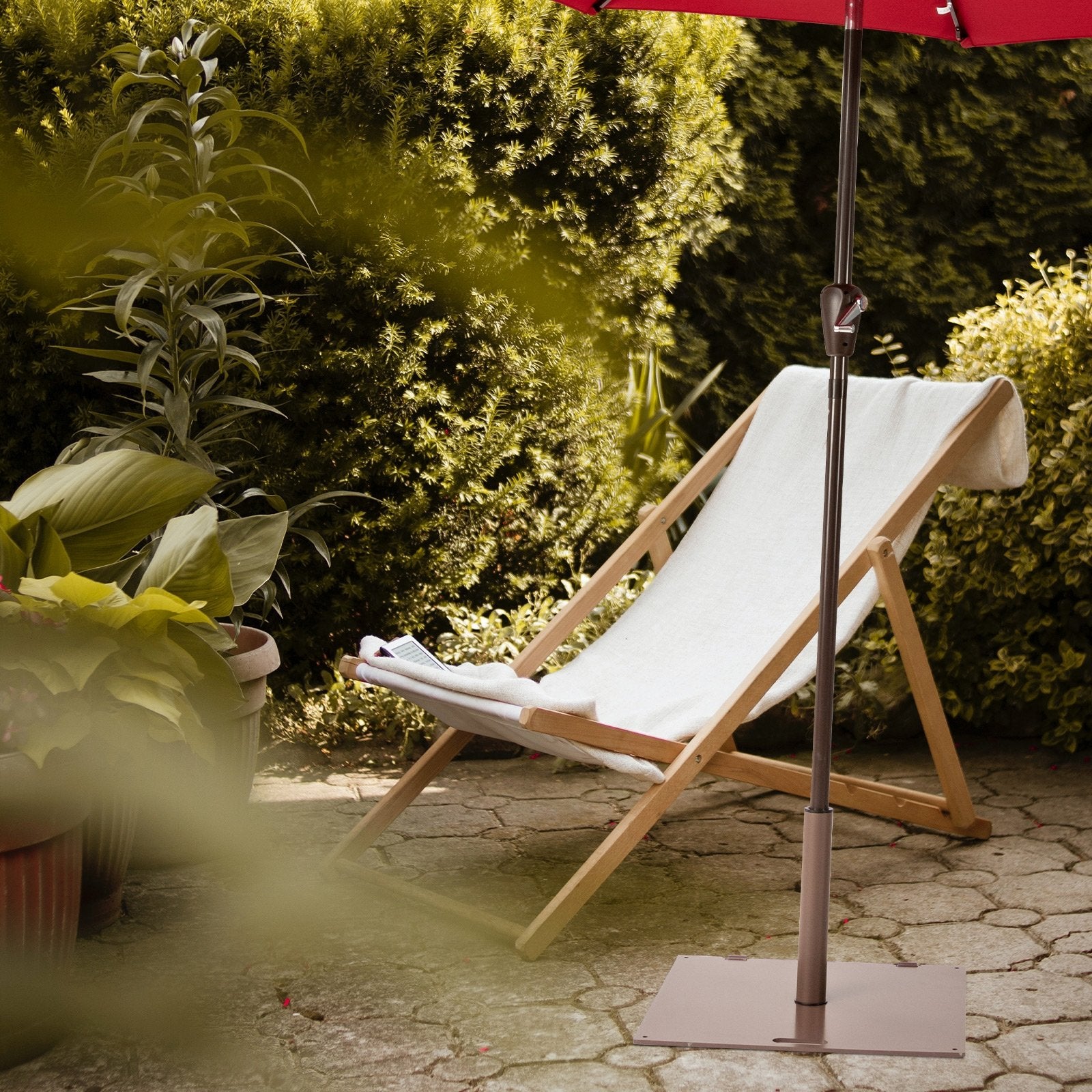 Portable 50 lbs Umbrella Base Stand with Handle and Wheels for Patio Square Outdoor Umbrella Bases at Gallery Canada