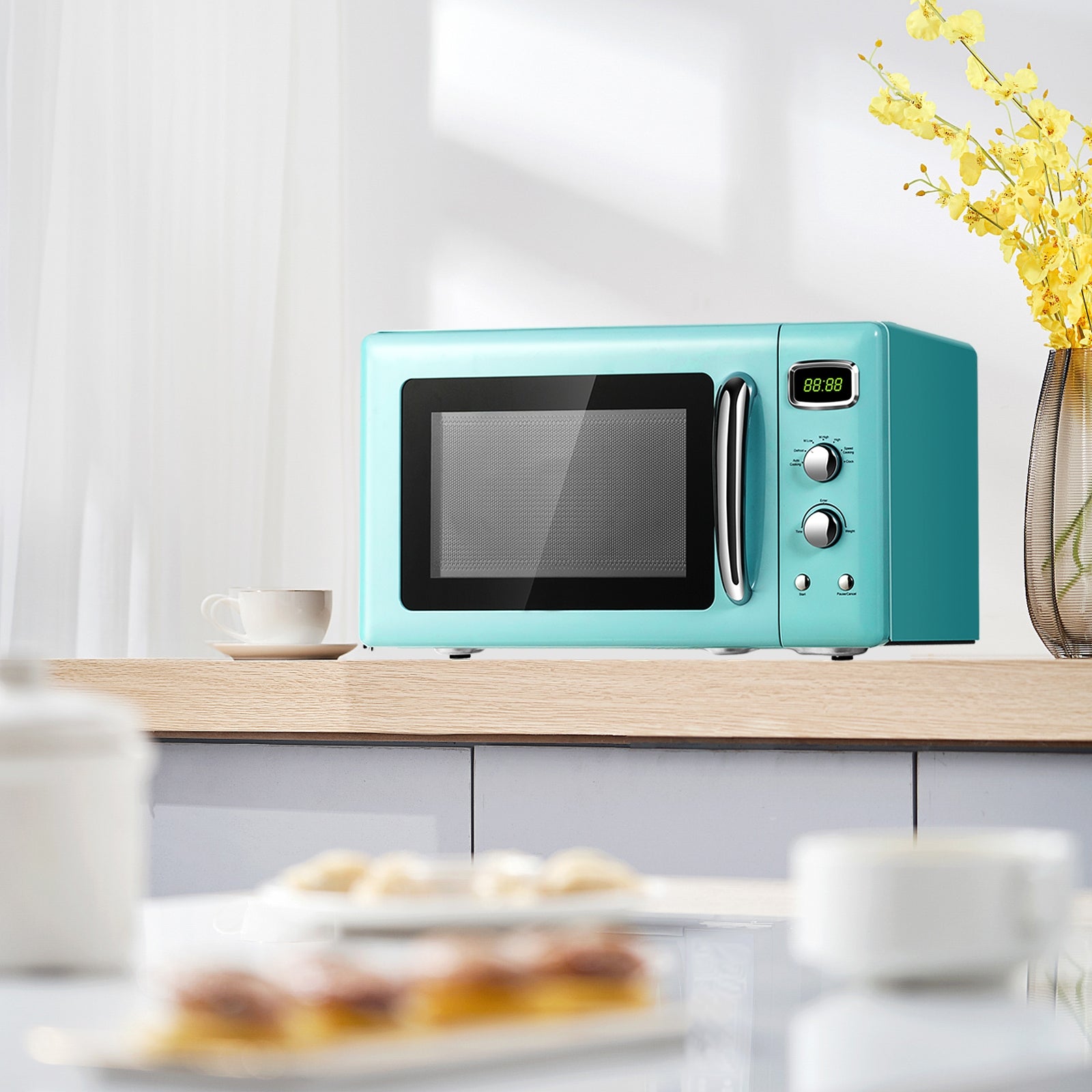 0.9 Cu.ft Retro Countertop Compact Microwave Oven, Green Toaster Ovens at Gallery Canada
