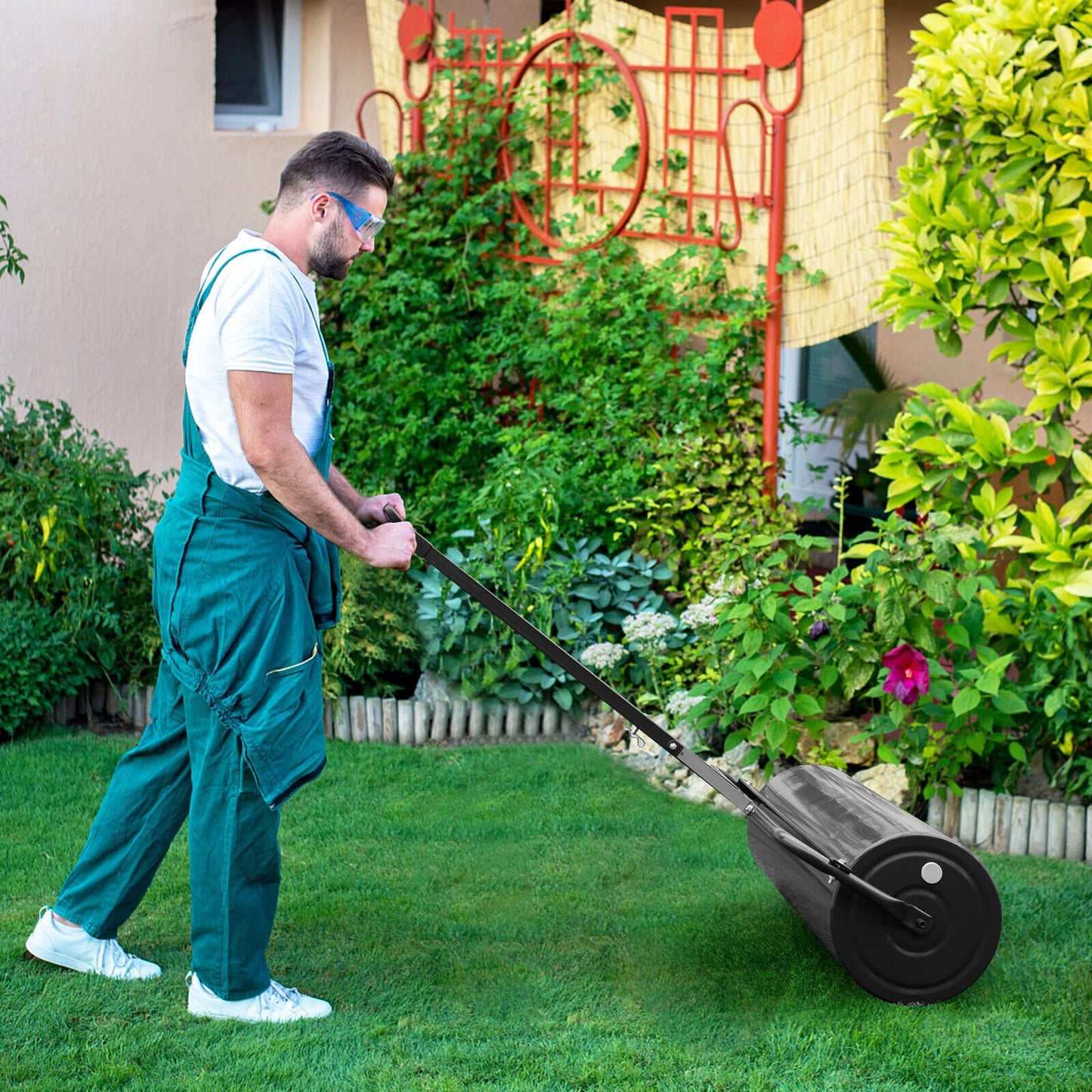 Metal Lawn Roller with Detachable Gripping Handle, Black Lawn Care Tools   at Gallery Canada