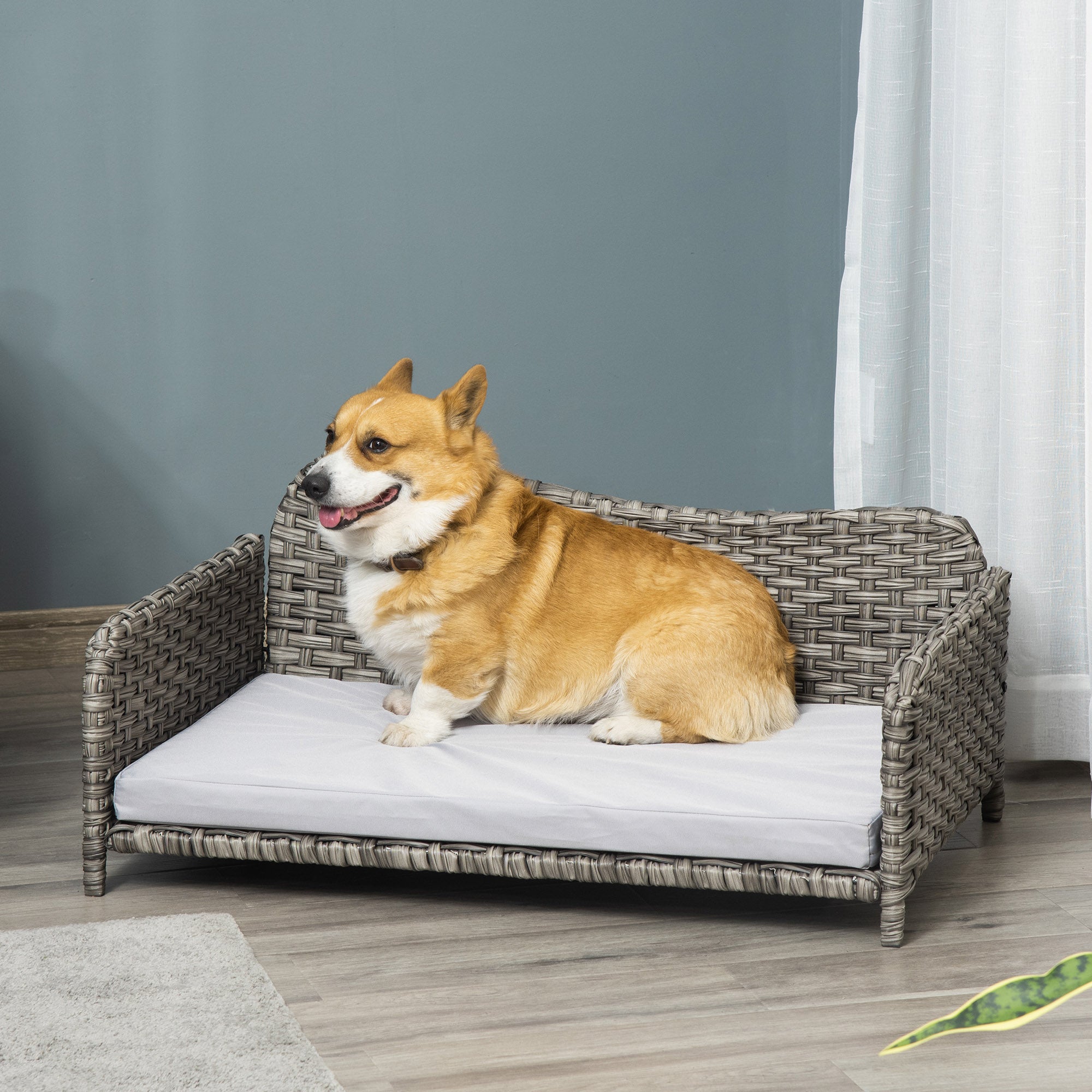 Rattan Pet Sofa for Large &; Medium Dogs, Indoor &; Outdoor Raised Wicker Dog Bed, Cat Couch, with Soft Washable Cushion, Light grey Dog Sofas at Gallery Canada