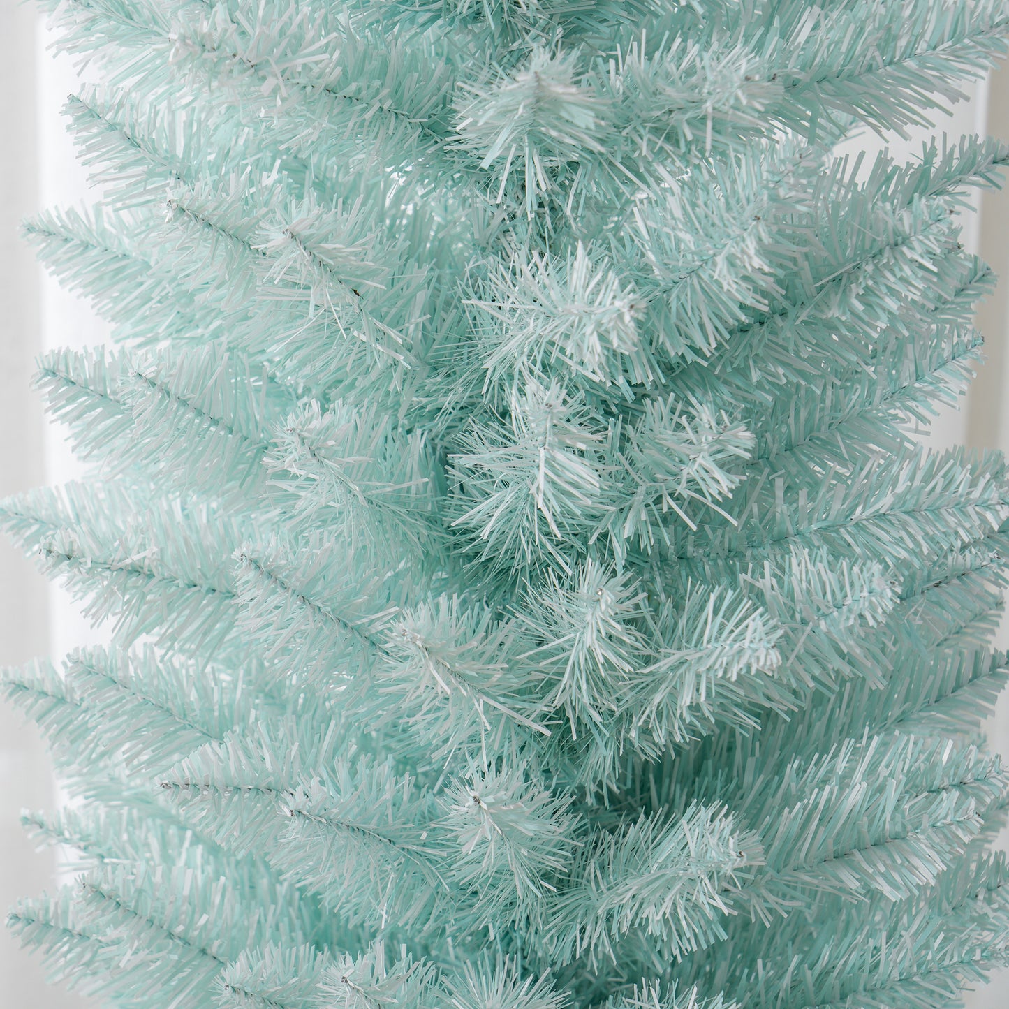 5ft Pencil Christmas Trees, Skinny Artificial Christmas Tree for Xmas Holiday Decor, Gradient Blue Pencil Christmas Trees   at Gallery Canada