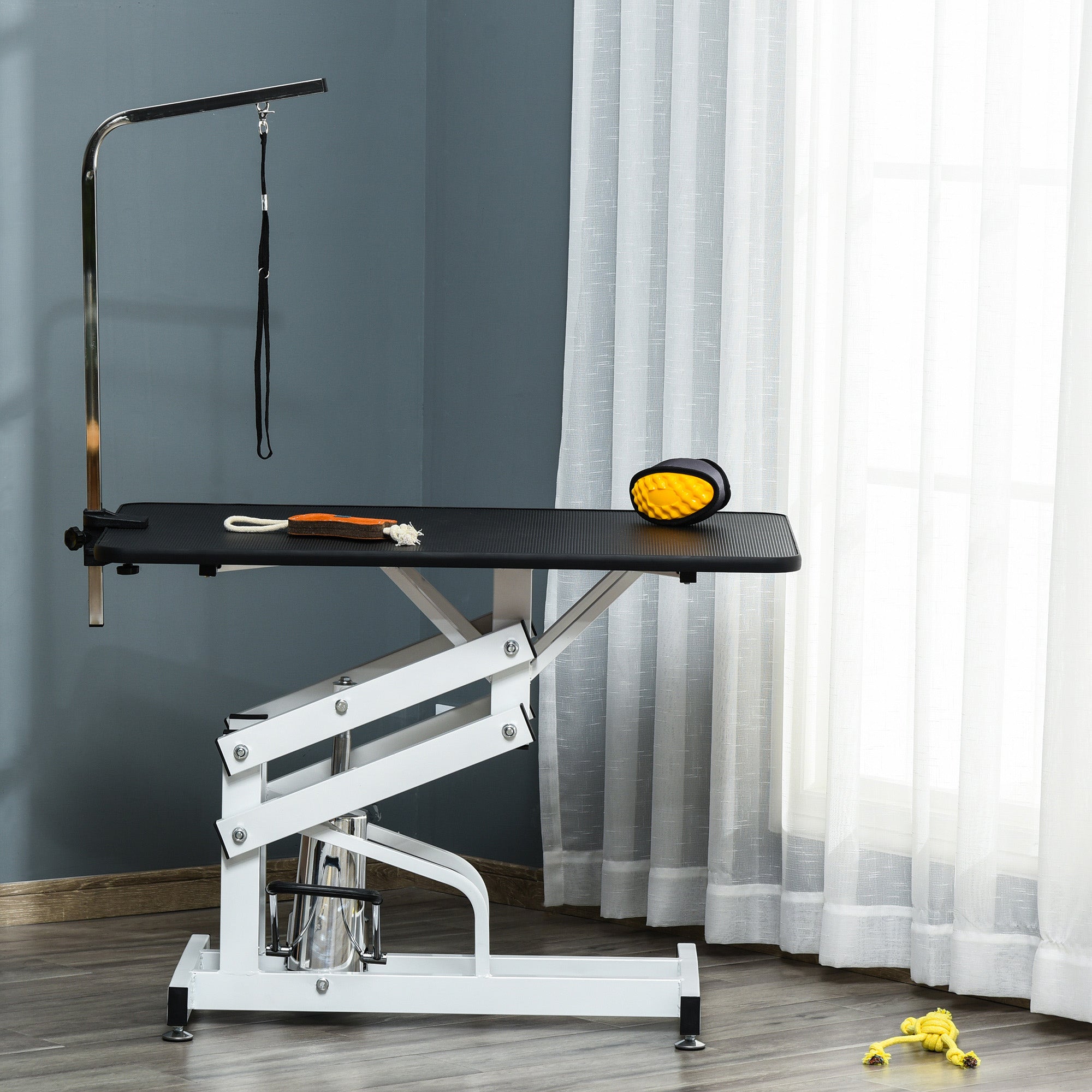 Pet Grooming Table, Height Adjustable Dog Grooming Table with Arm, Noose and Non-Slip Grooming Table, Black Dog Grooming Tables at Gallery Canada