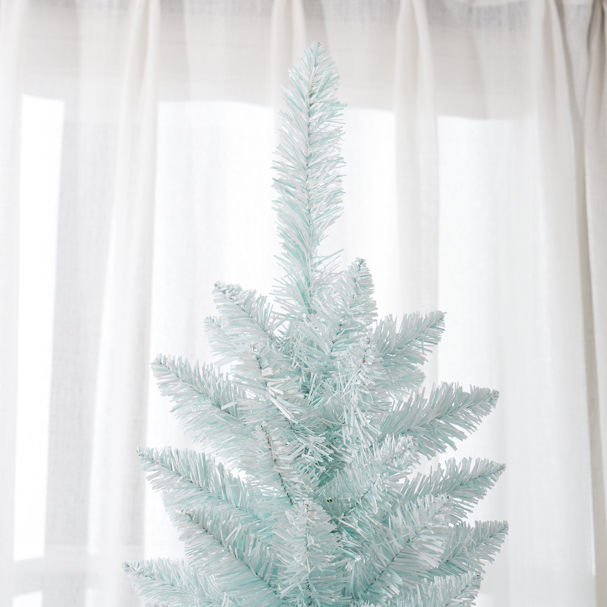 5ft Pencil Christmas Trees, Skinny Artificial Christmas Tree for Xmas Holiday Decor, Gradient Blue Pencil Christmas Trees   at Gallery Canada