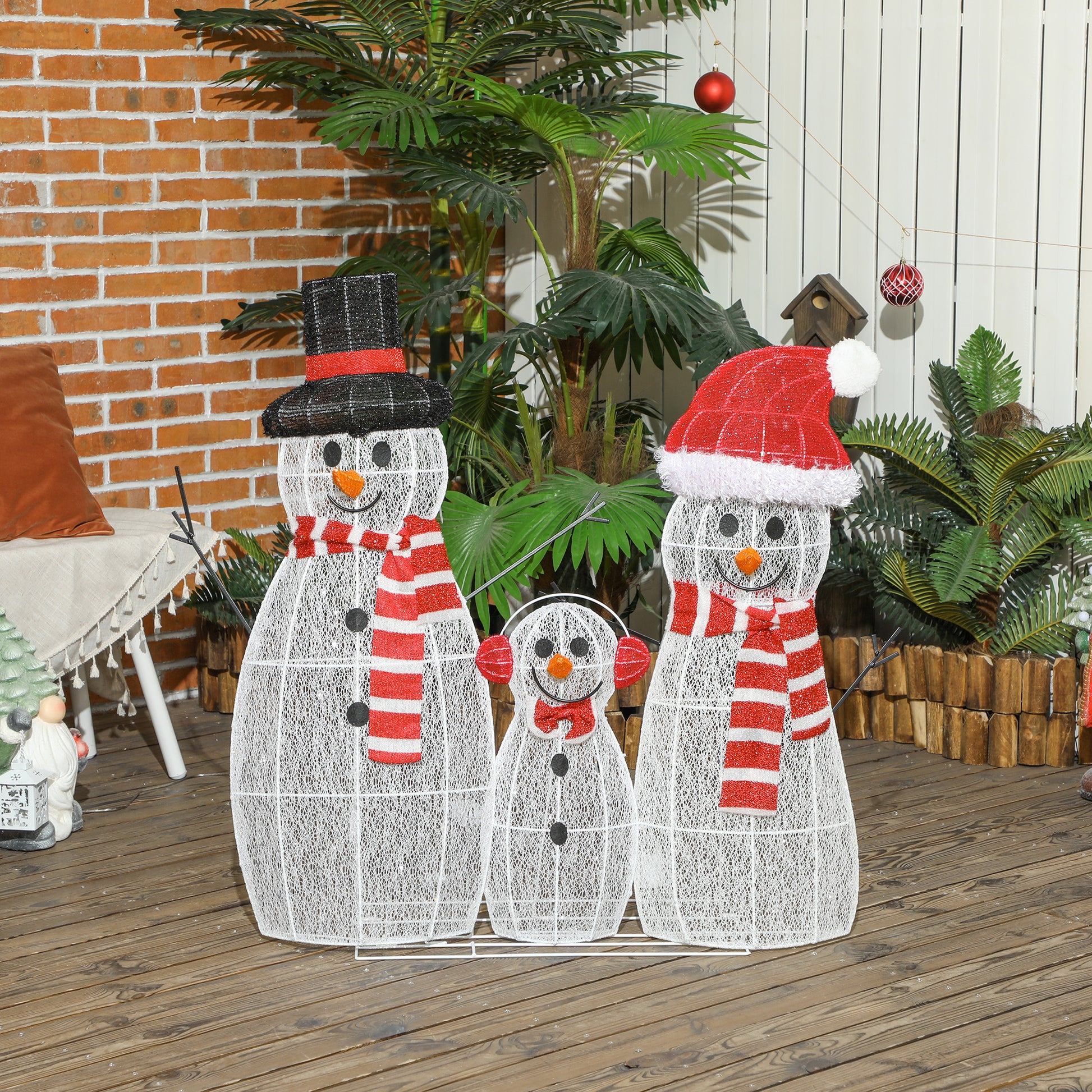 3-Piece Light Up Christmas Snowman Family Set of 3 Lighted Snowman Christmas Decoration for Indoor Outdoor White Christmas Decorations   at Gallery Canada