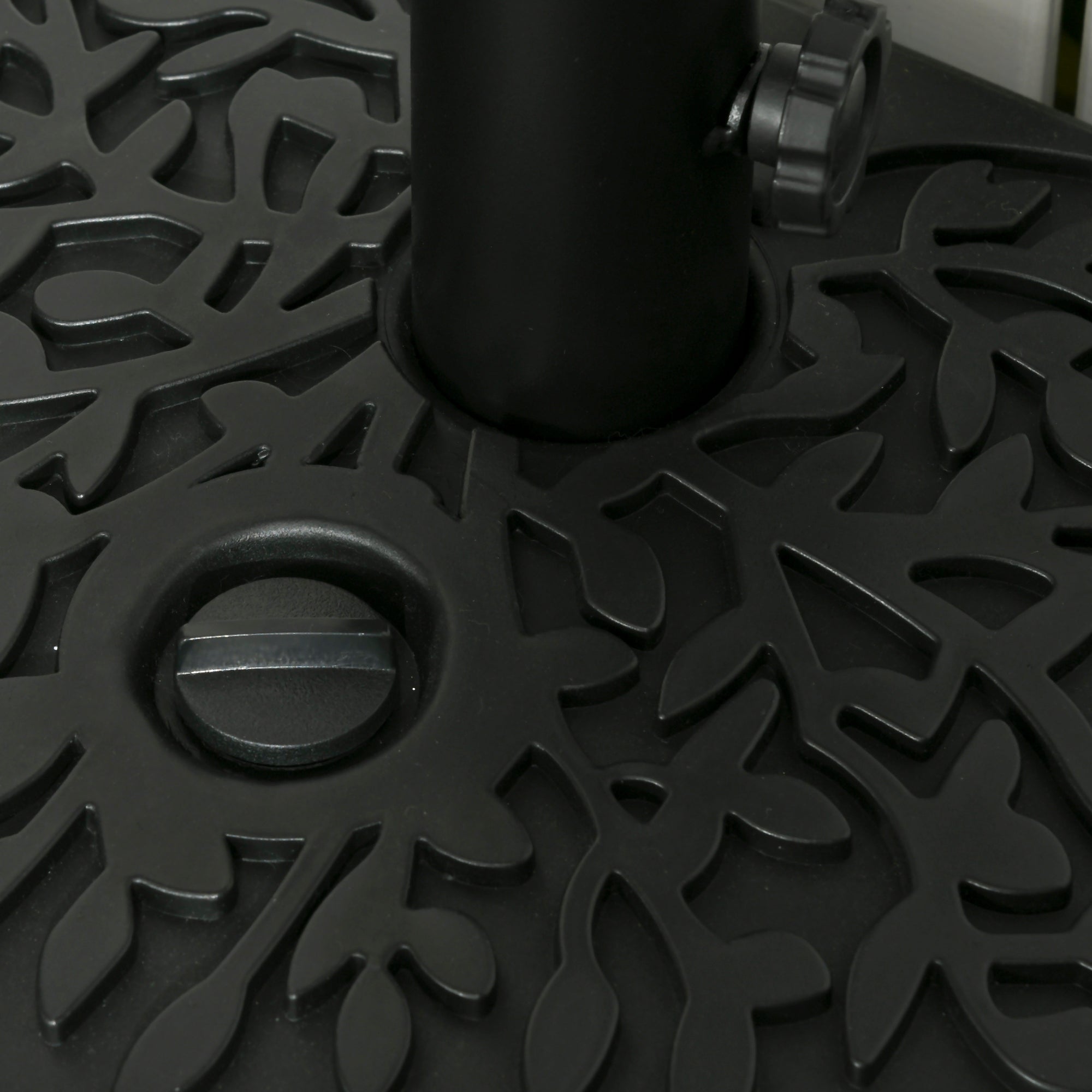 Half Round Umbrella Base, Sand or Water Filled Half Patio Umbrella Stand Holder 40lb Water or 46lb Sand, Black Umbrella Bases at Gallery Canada