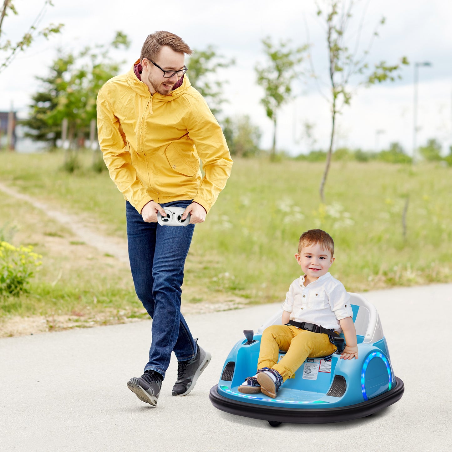 12V Bumper Car for Toddlers, Ride On Car with 360 Degree Remote Control, Lights Music Horn, for 1.5-5 Years, Light Blue Electric Toy Cars Light Blue  at Gallery Canada