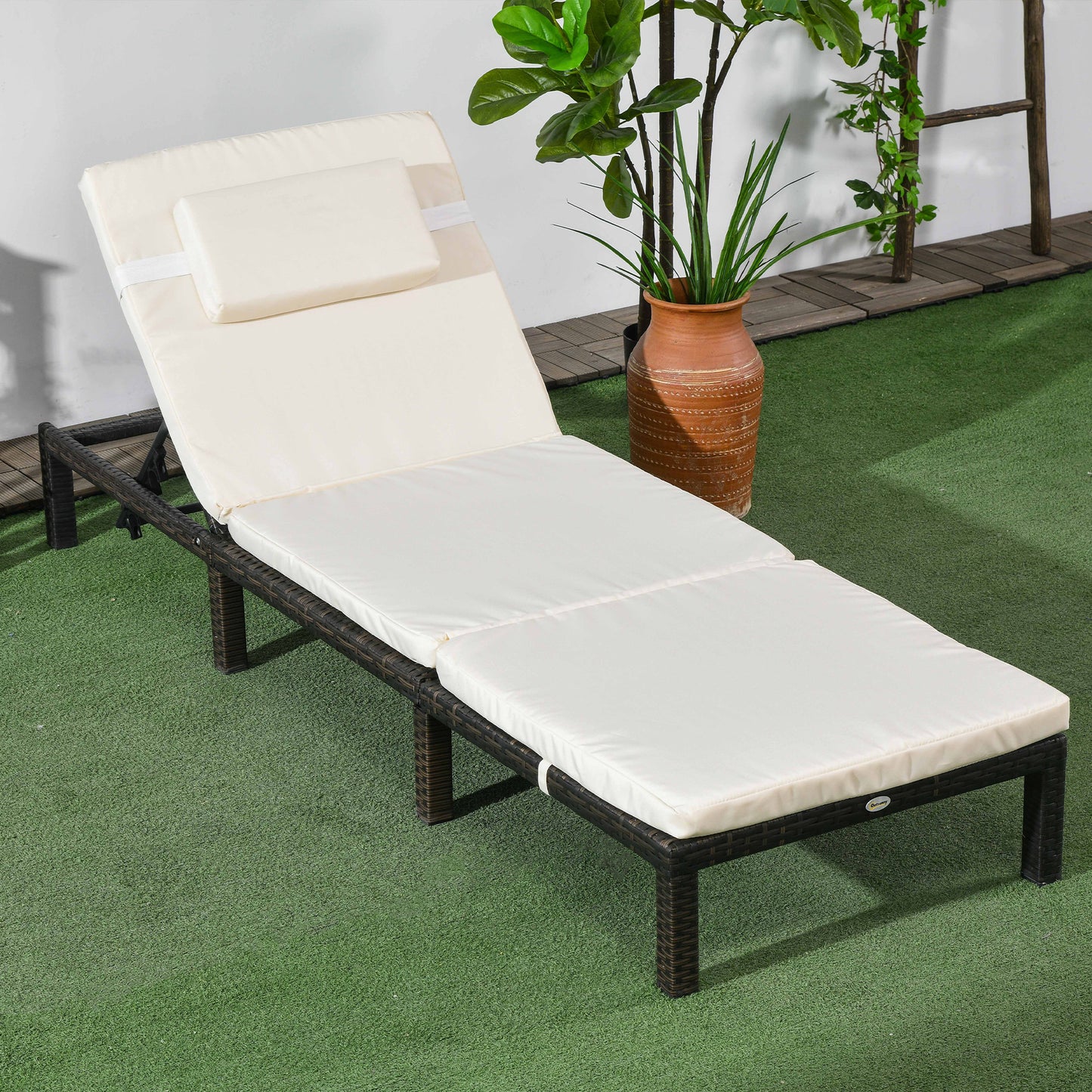 Outdoor Lounger, Patio Lounger with 5-Level Adjustable Back, Headrest for Poolside, Garden, Backyard, Cream White Chaise Loungers Multi Colour  at Gallery Canada