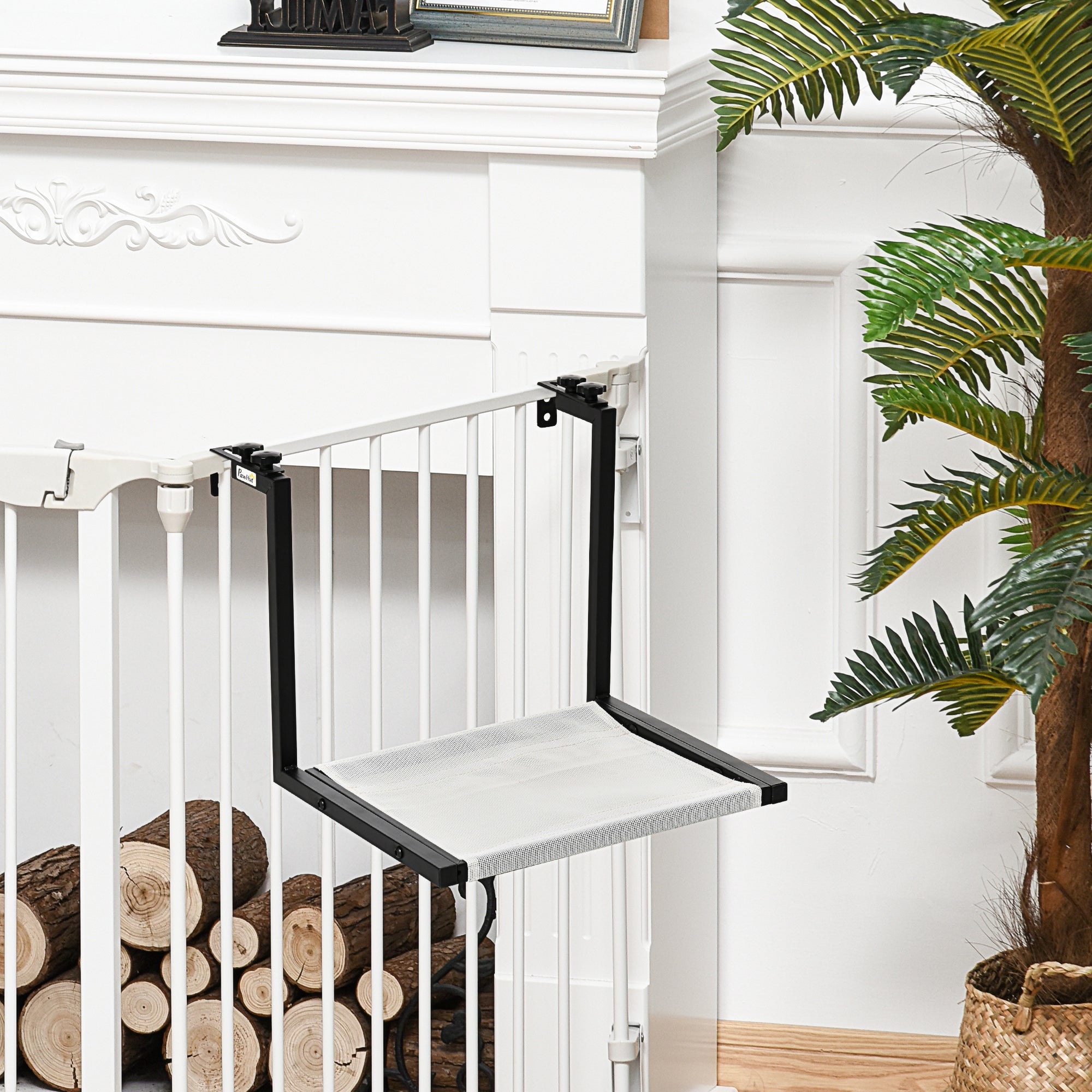 Wall-Mounted Cat Shelf, Kitten Perch, Kitty Furniture with Breathable Mesh Mat for Relaxing, Sleeping, Black Cat Climbing Wall at Gallery Canada