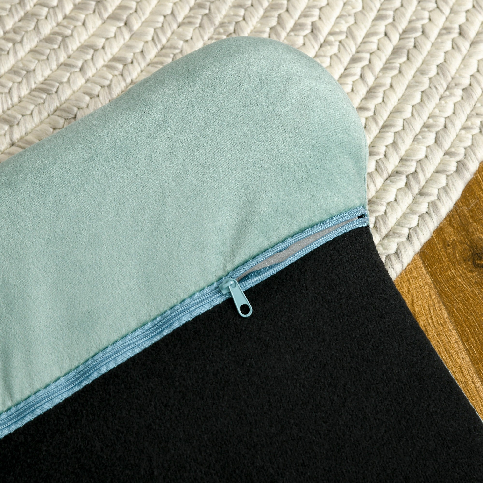 Dog Sofa with Removable Cushion Wood Legs for Medium and Large Dogs, Green Dog Sofas at Gallery Canada