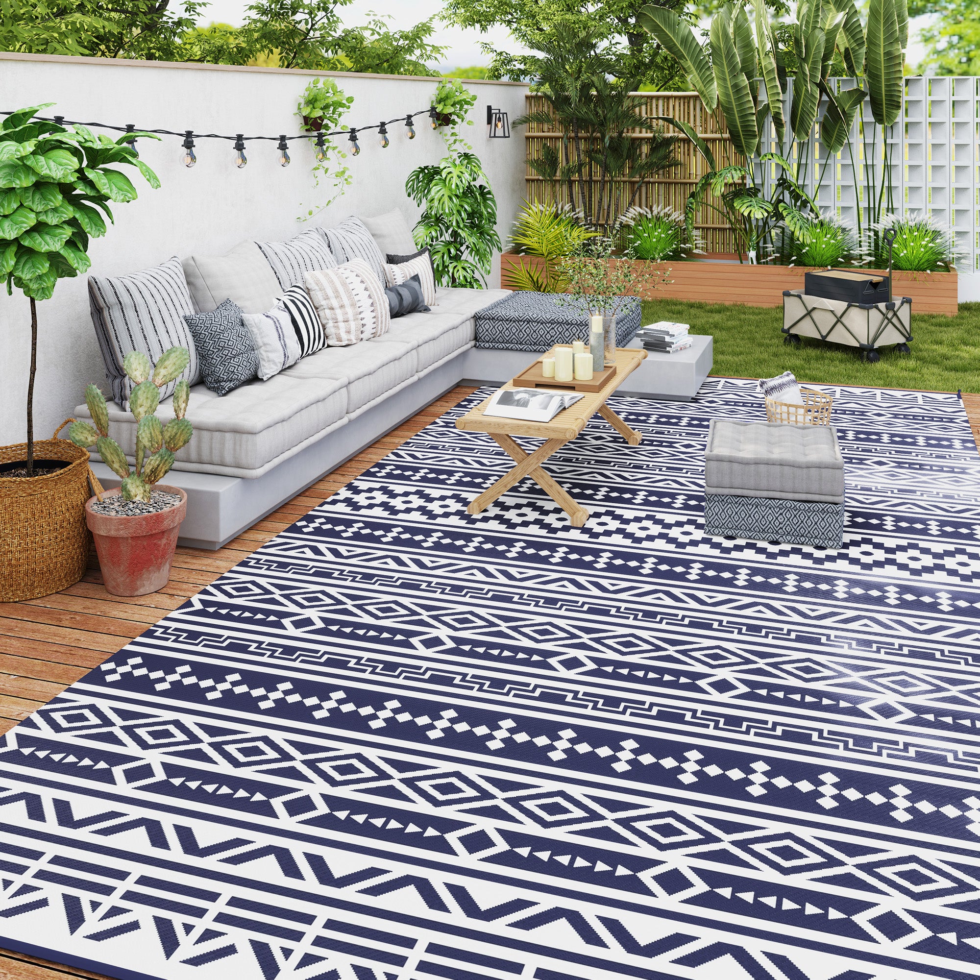 9' x 18' Outdoor RV Rug, Reversible Patio Floor Mat with Carry Bag, Geometric Wall, Blue and White Garden Decor at Gallery Canada