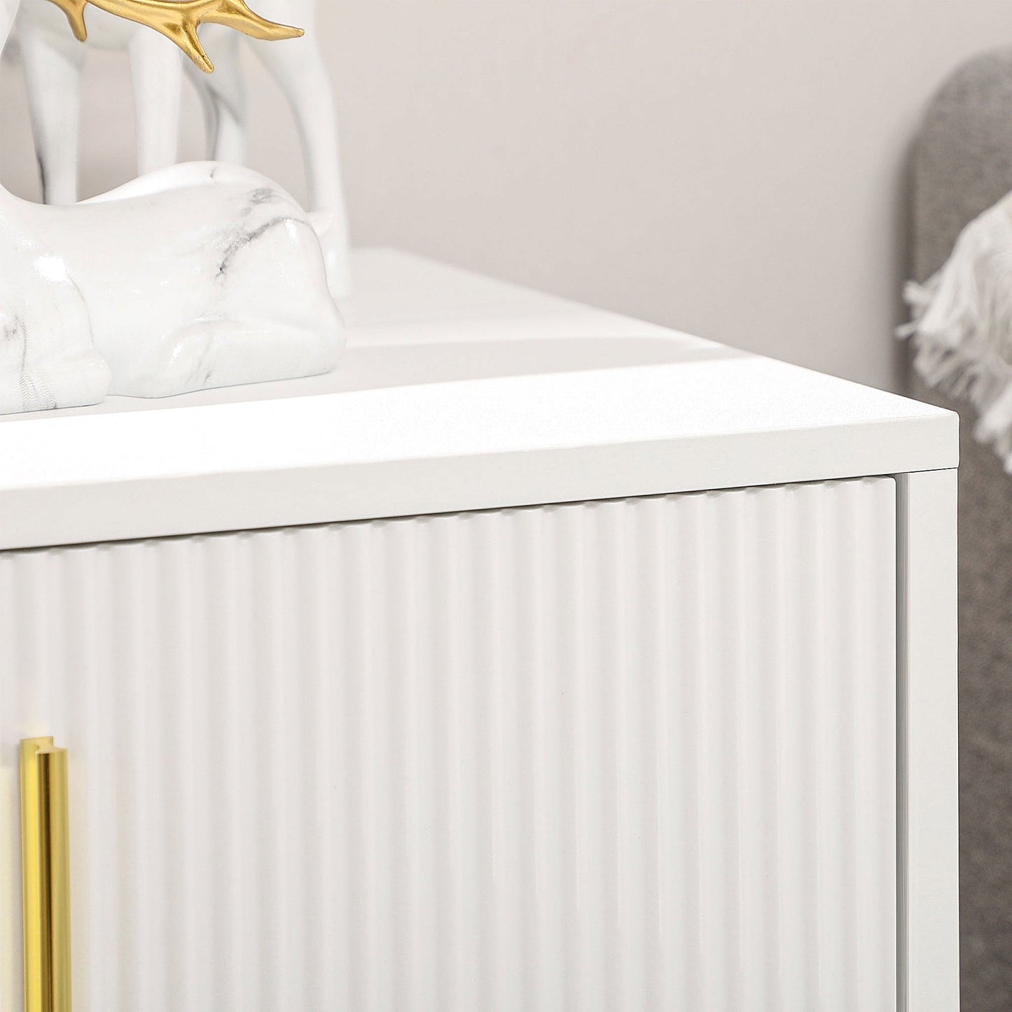 Drawer Chest, 3-Drawer Storage Cabinet Unit with Metal Legs for Living Room, 19.7"x15.7"x24.8", White Storage Cabinets   at Gallery Canada