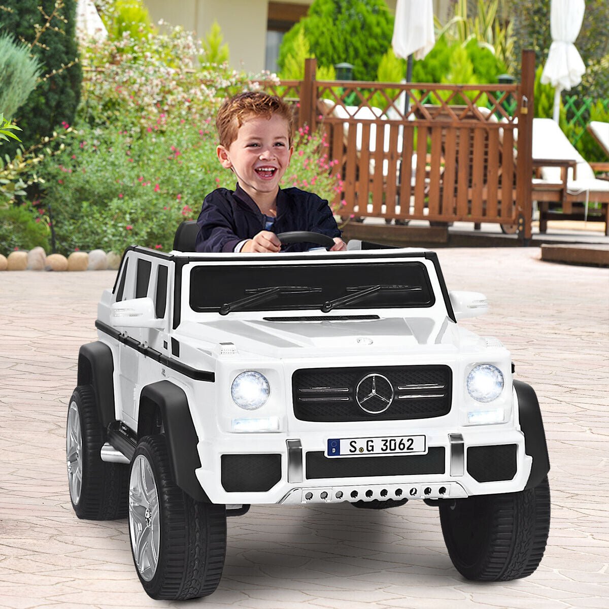 12V Licensed Mercedes-Benz Kids Ride On Car, White Powered Ride On Toys   at Gallery Canada