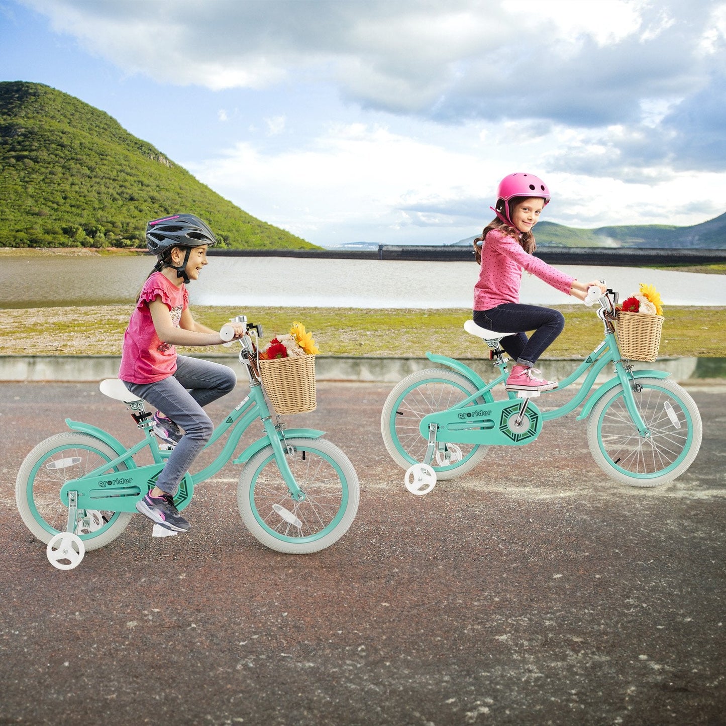 18-Inch Kids Bike with Training Wheels and Adjustable Handlebar Seat, Green Kids Bike   at Gallery Canada