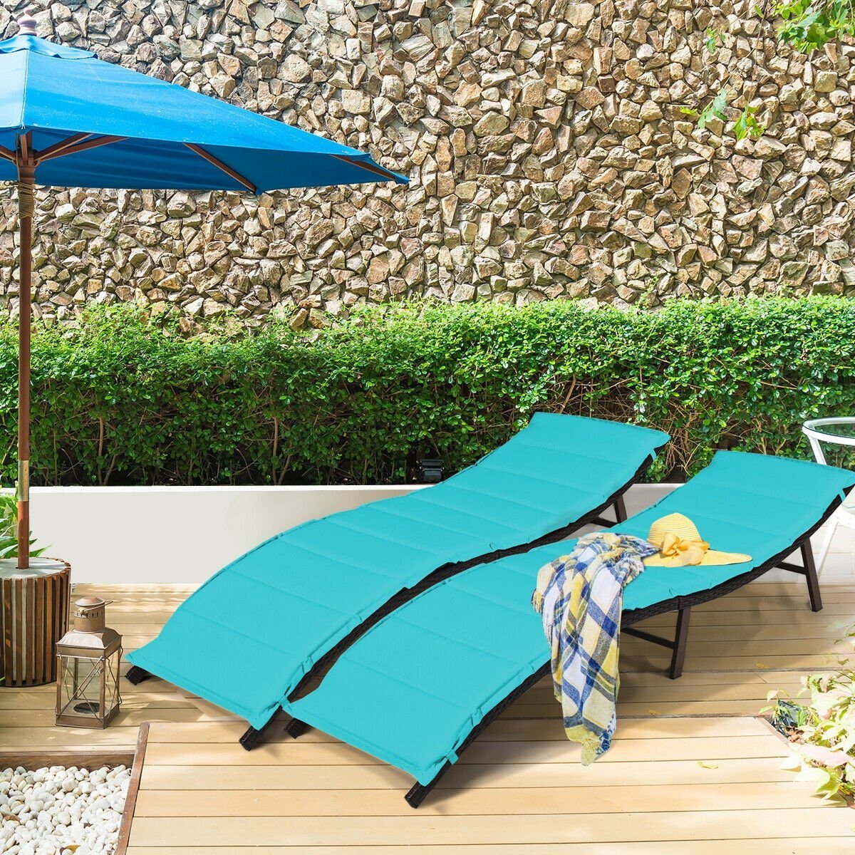 2Pcs Folding Patio Lounger Chair, Turquoise Outdoor Chaise Lounges   at Gallery Canada