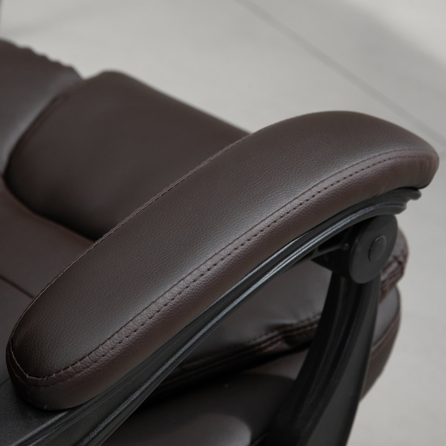 7-Point Vibrating Massage Chair, Reclining Office Chair with Footrest, Reclining Back, Adjustable Height, Brown Massage Chairs   at Gallery Canada