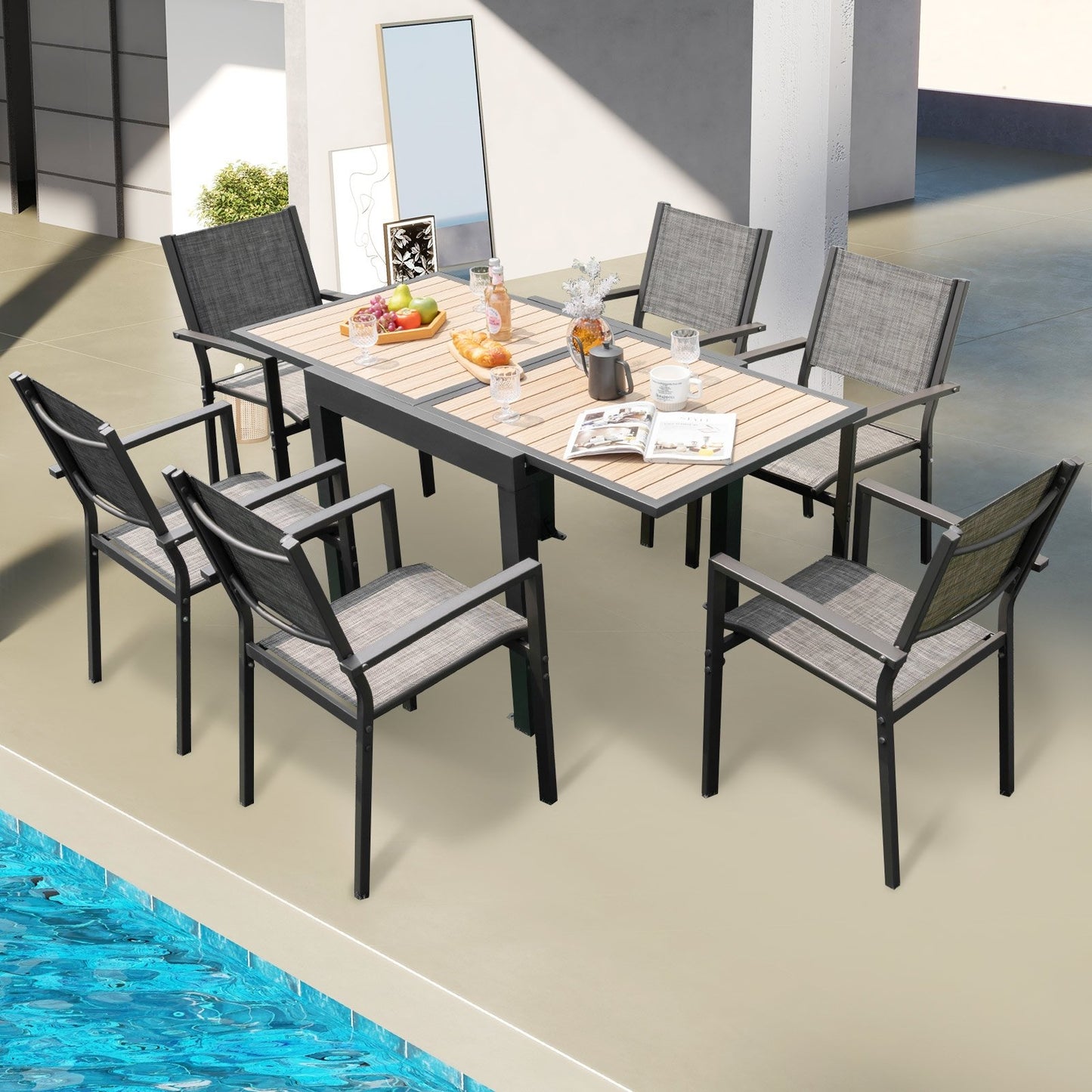 31.5-63 Inches Extendable Patio Table for 4-6 People, Natural Outdoor Decor   at Gallery Canada