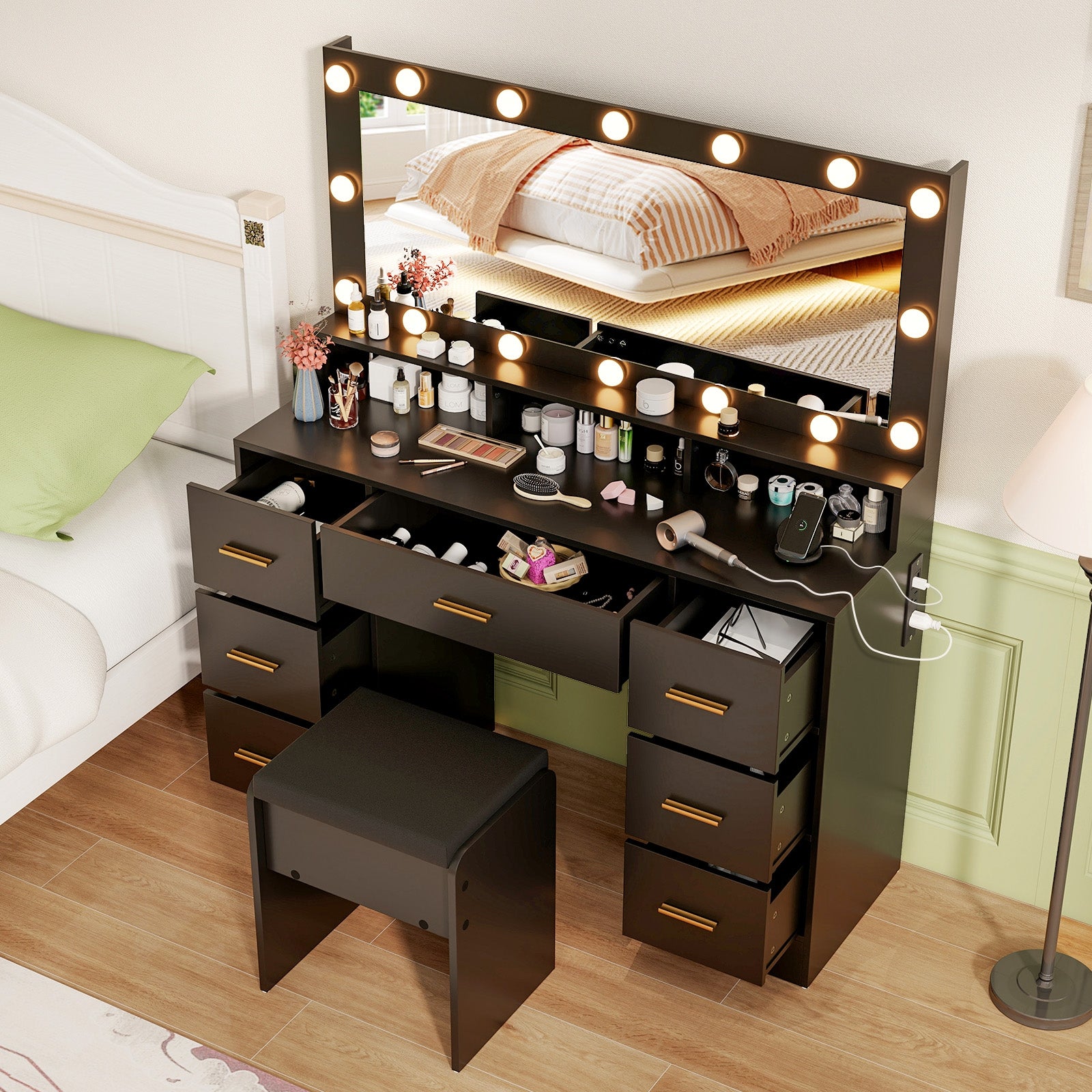 Makeup Vanity Desk with Mirror 3-Color LED Lights and Charging Station, Black Makeup Vanities at Gallery Canada