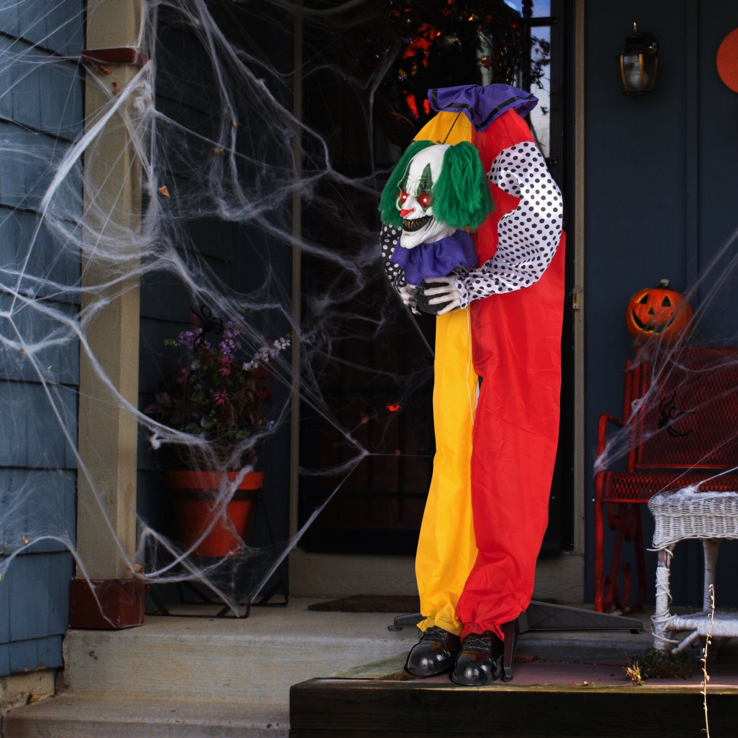 4.5FT Grins Animatronic Clown with Pre-Recorded Phrases and LED Eyes Halloween   at Gallery Canada