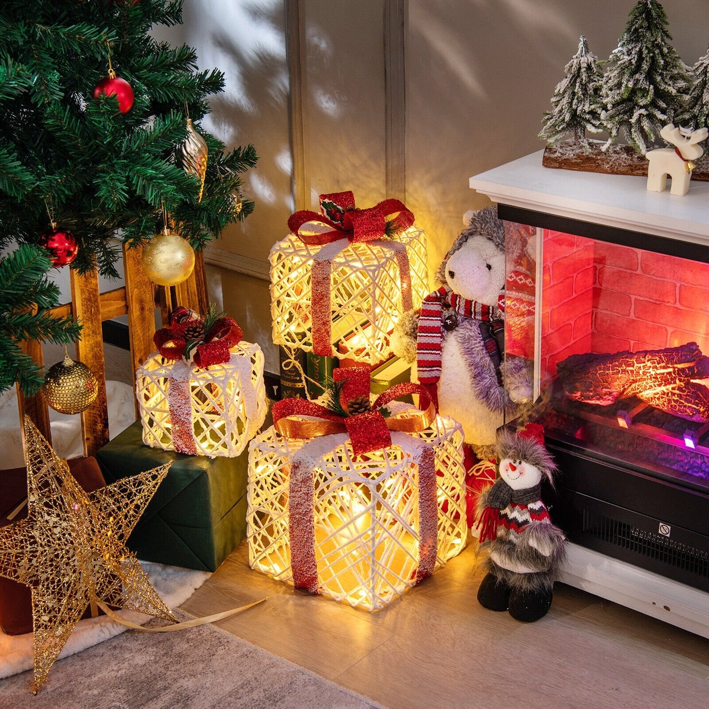 Set of 3 Christmas Lighted Gift Boxes Decorations with Red Bowknots, Red & White Christmas Decor & Accessories   at Gallery Canada