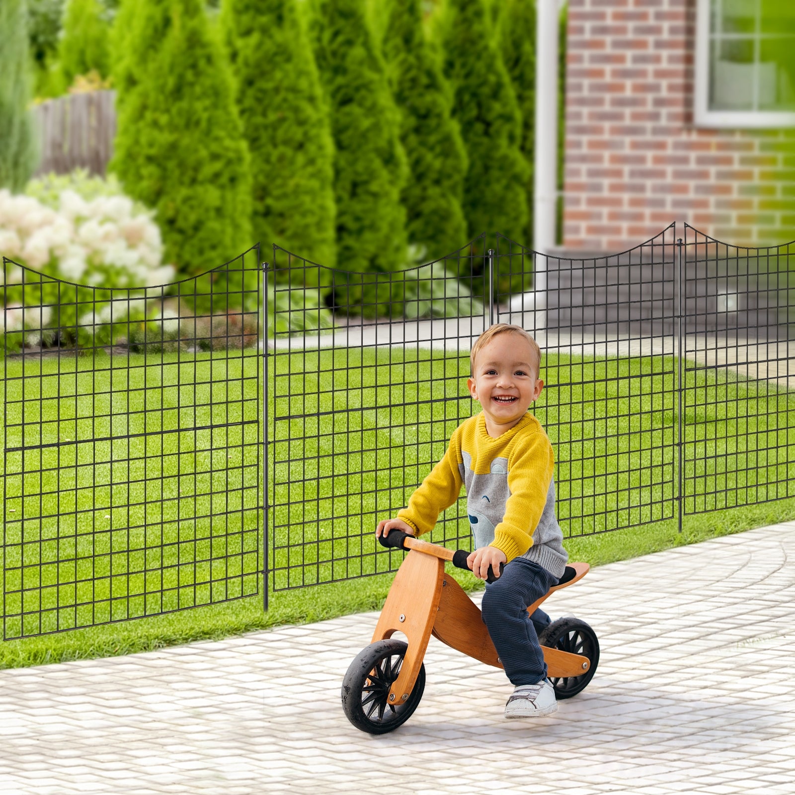Decorative Garden Fence with 5 Panels and 5 Stakes, Black Decorative Fencing & Flooring at Gallery Canada