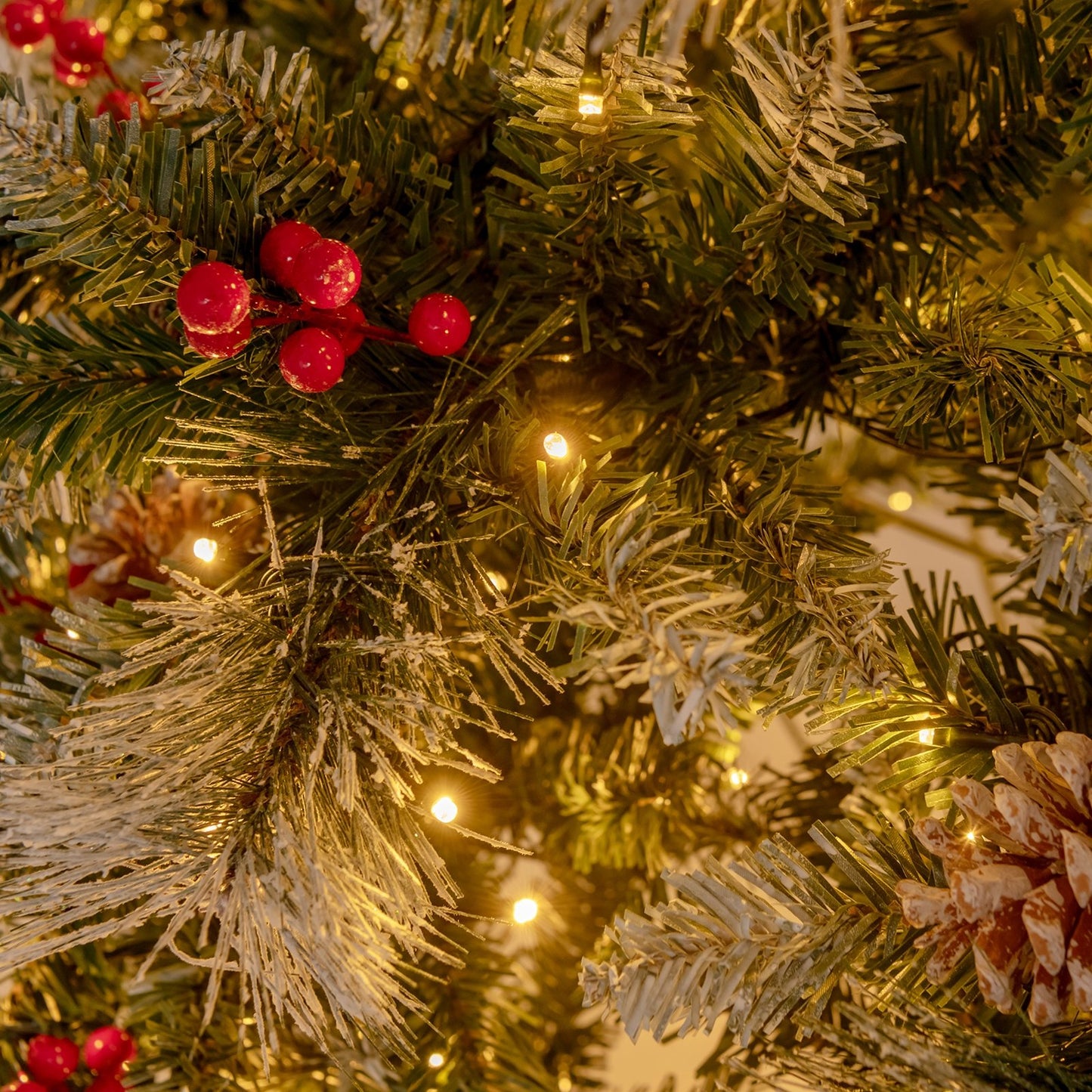 7 Feet Pre-Lit Artificial Christmas Tree with 400 Lights and 1116 Branches, Green Christmas Tree   at Gallery Canada