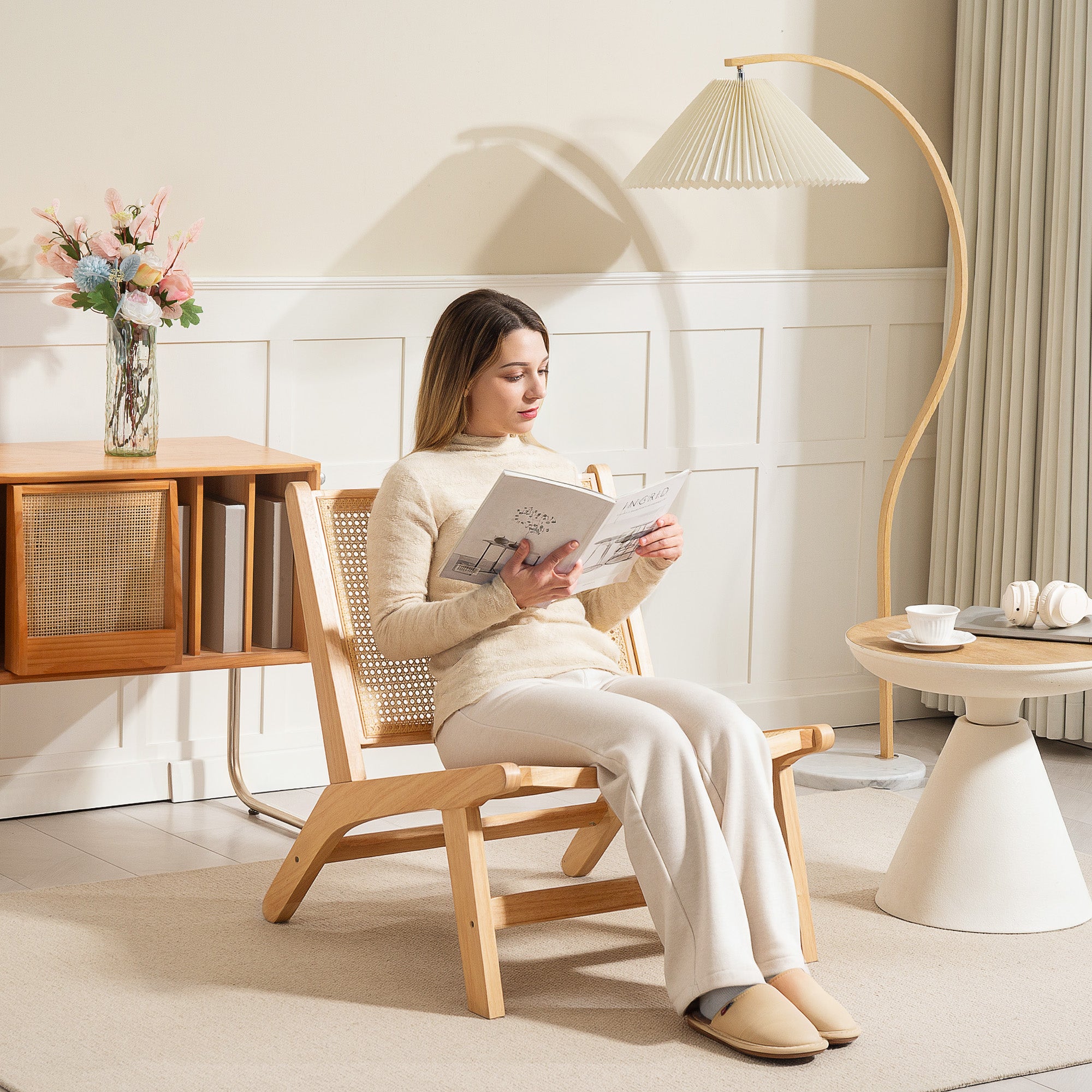 Rattan Accent Chair, Mid-Century Leisure Chair with Rubber Wood Frame, for Bedroom Living Room, Natural Accent Chairs at Gallery Canada