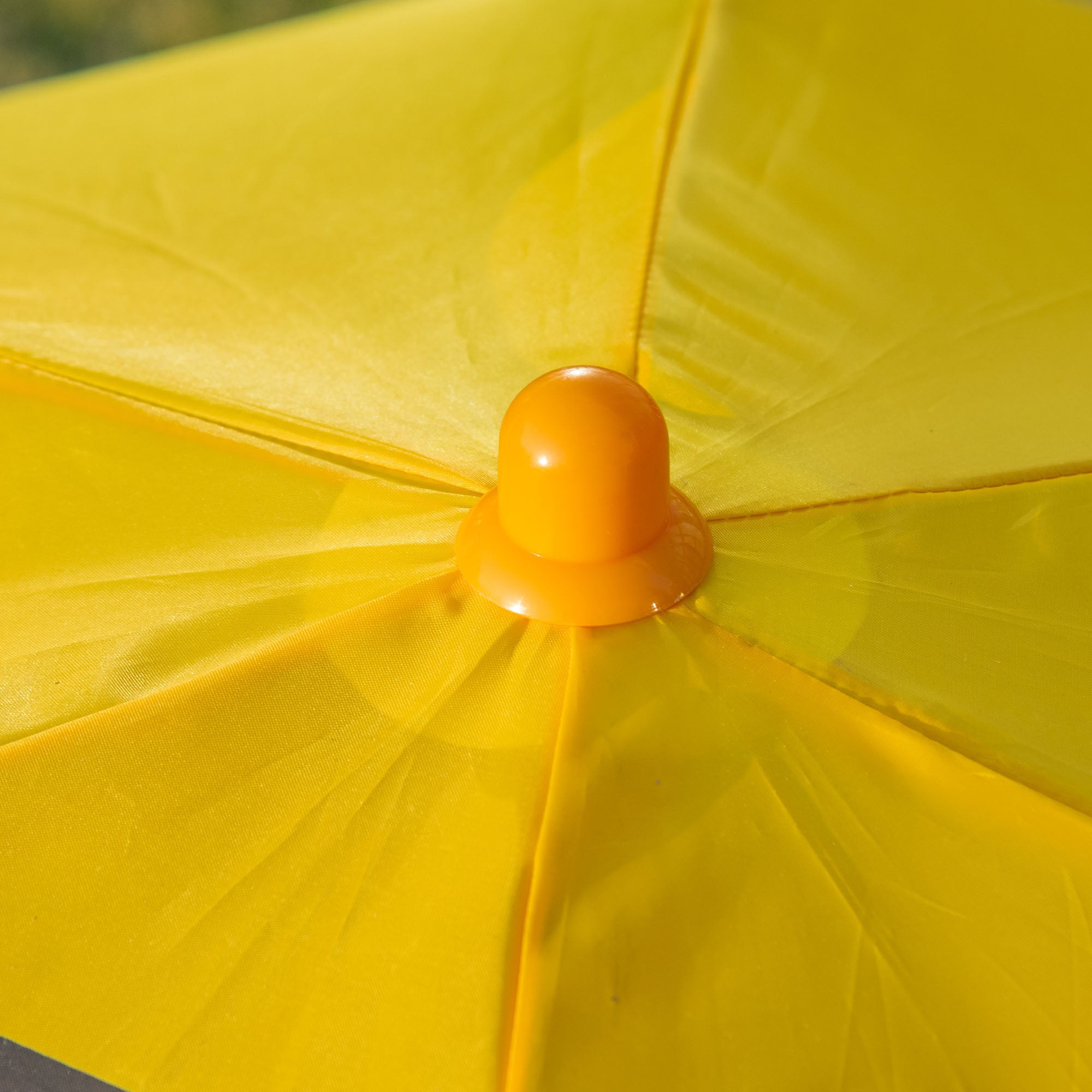 Kids Folding Picnic Table and Chair Set Pattern Outdoor Garden Patio Backyard with Removable &; Height Adjustable Sun Umbrella Yellow Kids Outdoor Furniture at Gallery Canada