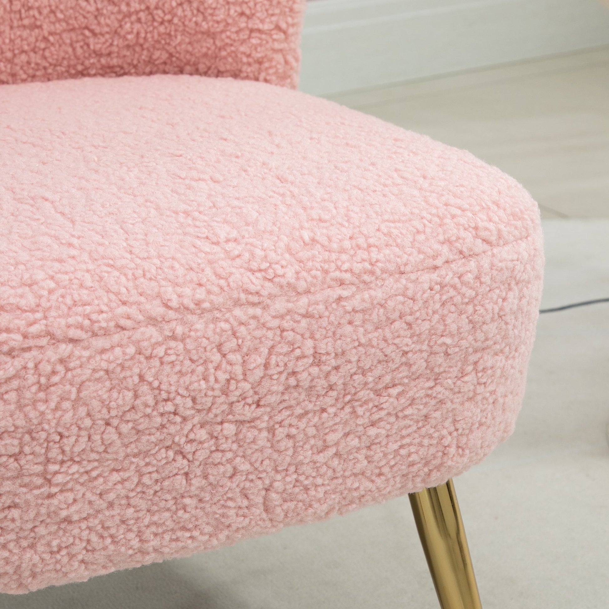 Lounge Chair for Bedroom Living Room Chair with Soft Upholstery and Gold Legs Pink Accent Chairs   at Gallery Canada