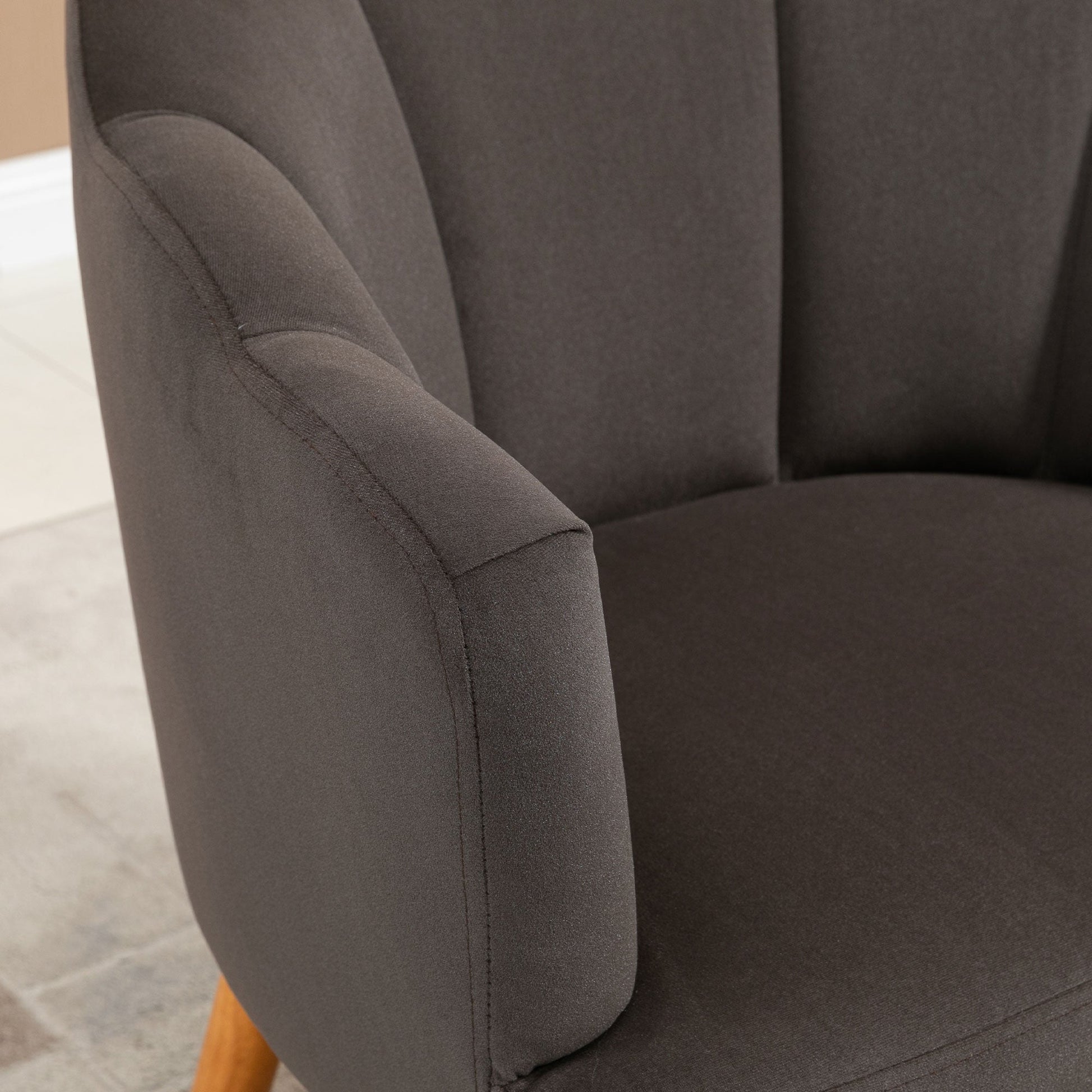 Modern Accent Chairs with Cushioned Seat, Upholstered Velvet Armchair for Bedroom, Living Room Chair with Arms and Wood Legs, Brown Accent Chairs   at Gallery Canada