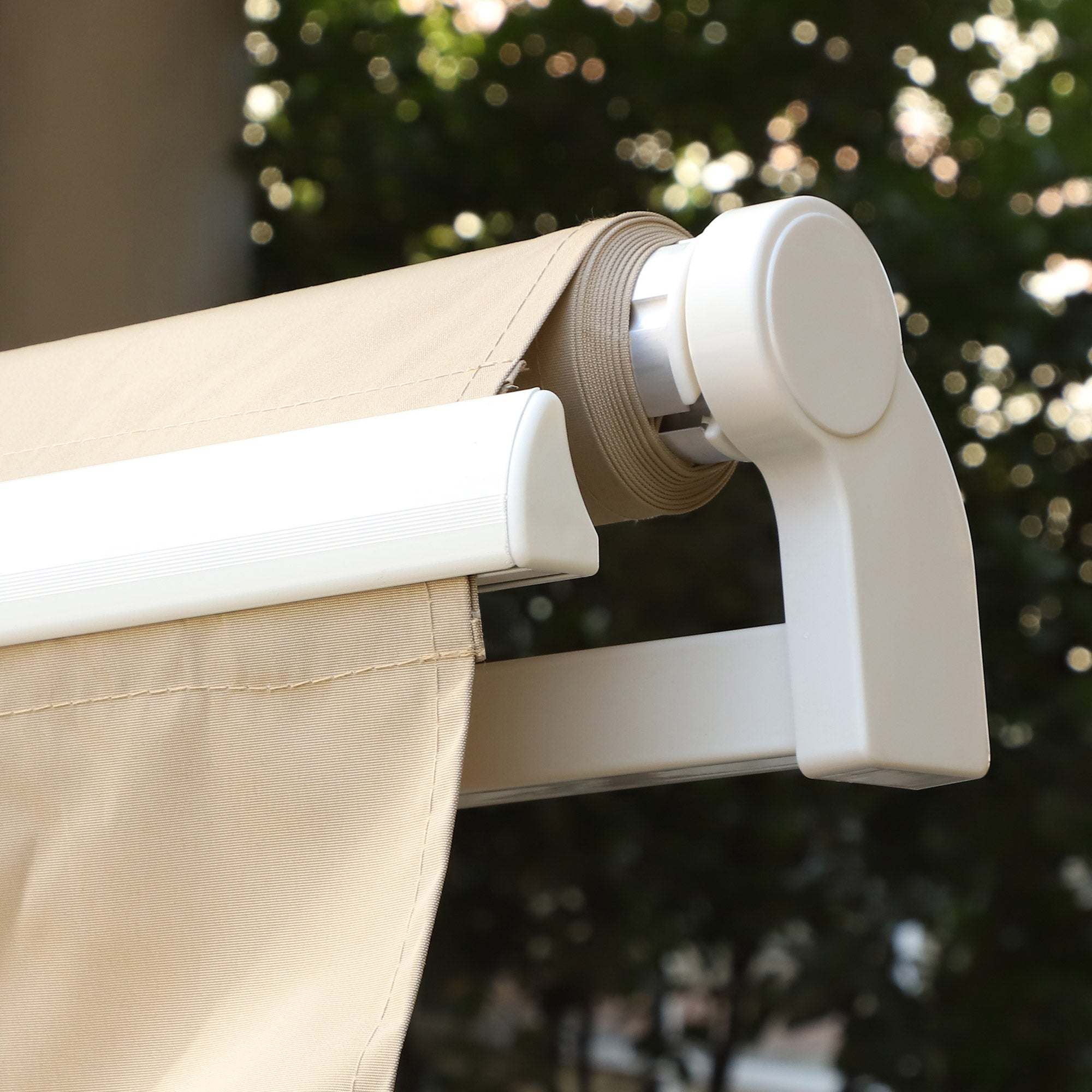 12' x 10' Retractable Awning Patio UV Resistant Fabric and Aluminum Frame for Deck, Balcony, Yard, Cream White Deck Awnings at Gallery Canada