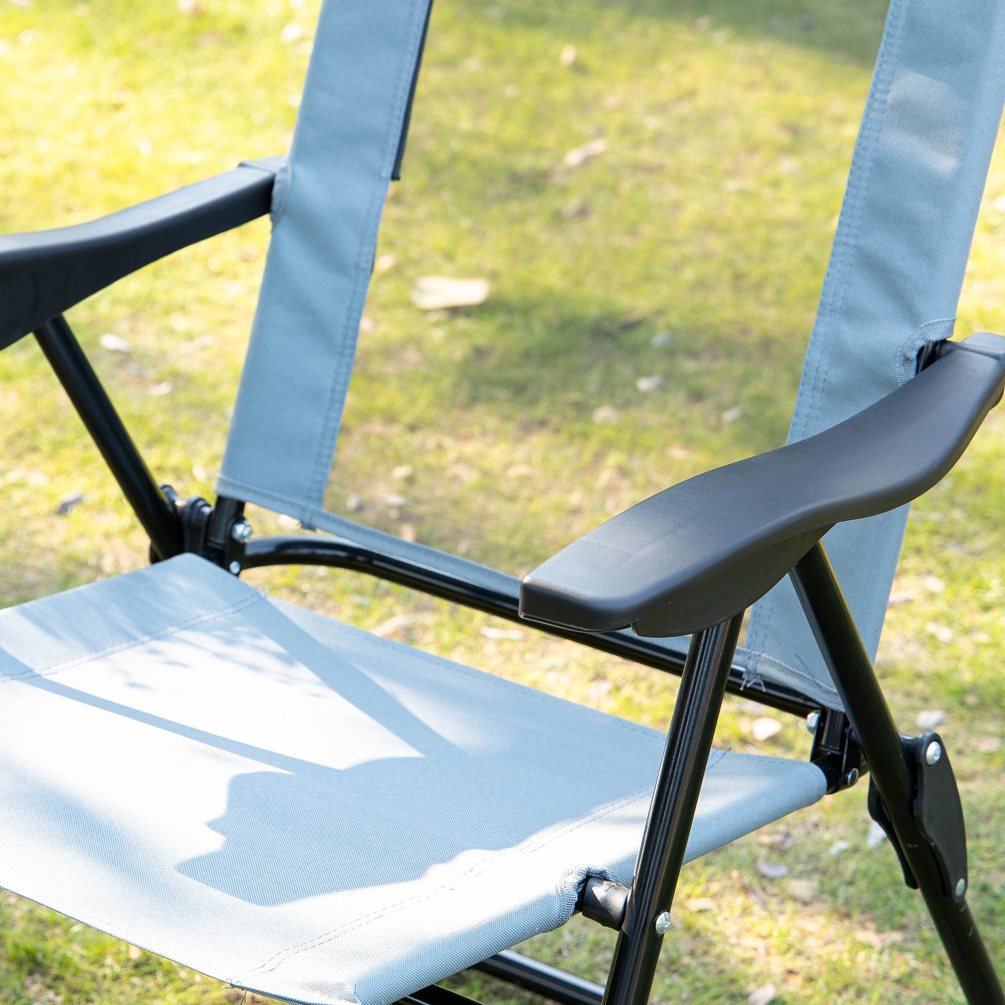 Set of 4 Camping Chairs, Outdoor Folding Lounge Chair Set with 5 Level Adjustable Backrest, Removable Headrest, Armrest for Camping, Backyard, Grey Patio Chairs at Gallery Canada