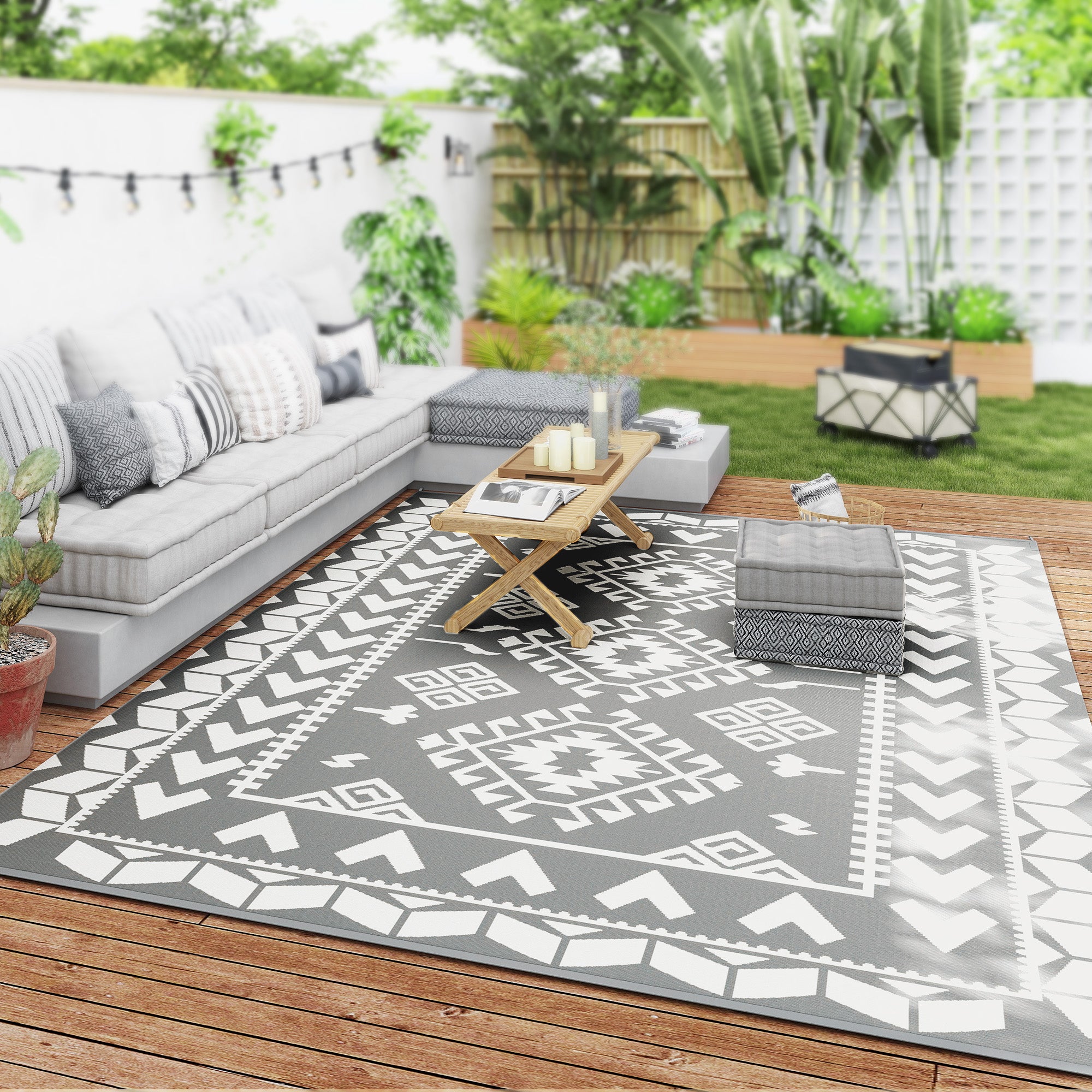 9' x 12' Outdoor RV Rug, Reversible Patio Floor Mat with Carry Bag, Rhombus Patchwork, Grey and White Garden Decor at Gallery Canada