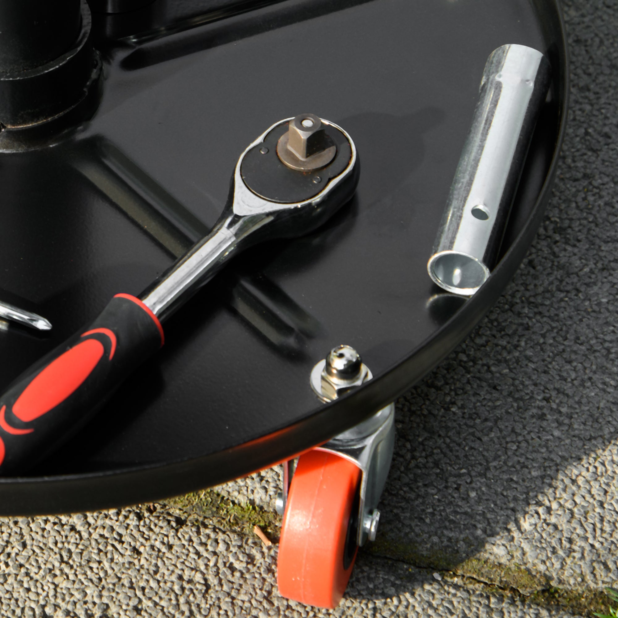 Shop Stool, Pneumatic Adjustable Mechanic Stool, with Tool Tray, Wheels - Black Automotive at Gallery Canada