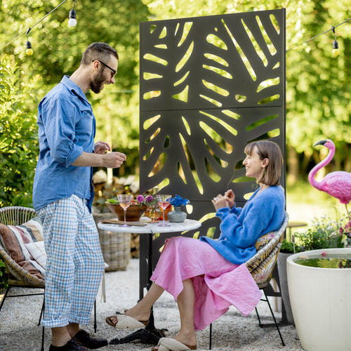 Freestanding Outdoor Privacy Screen, Decorative Metal Outdoor Divider with Stand for Garden, Backyard, Deck, Pool, Black