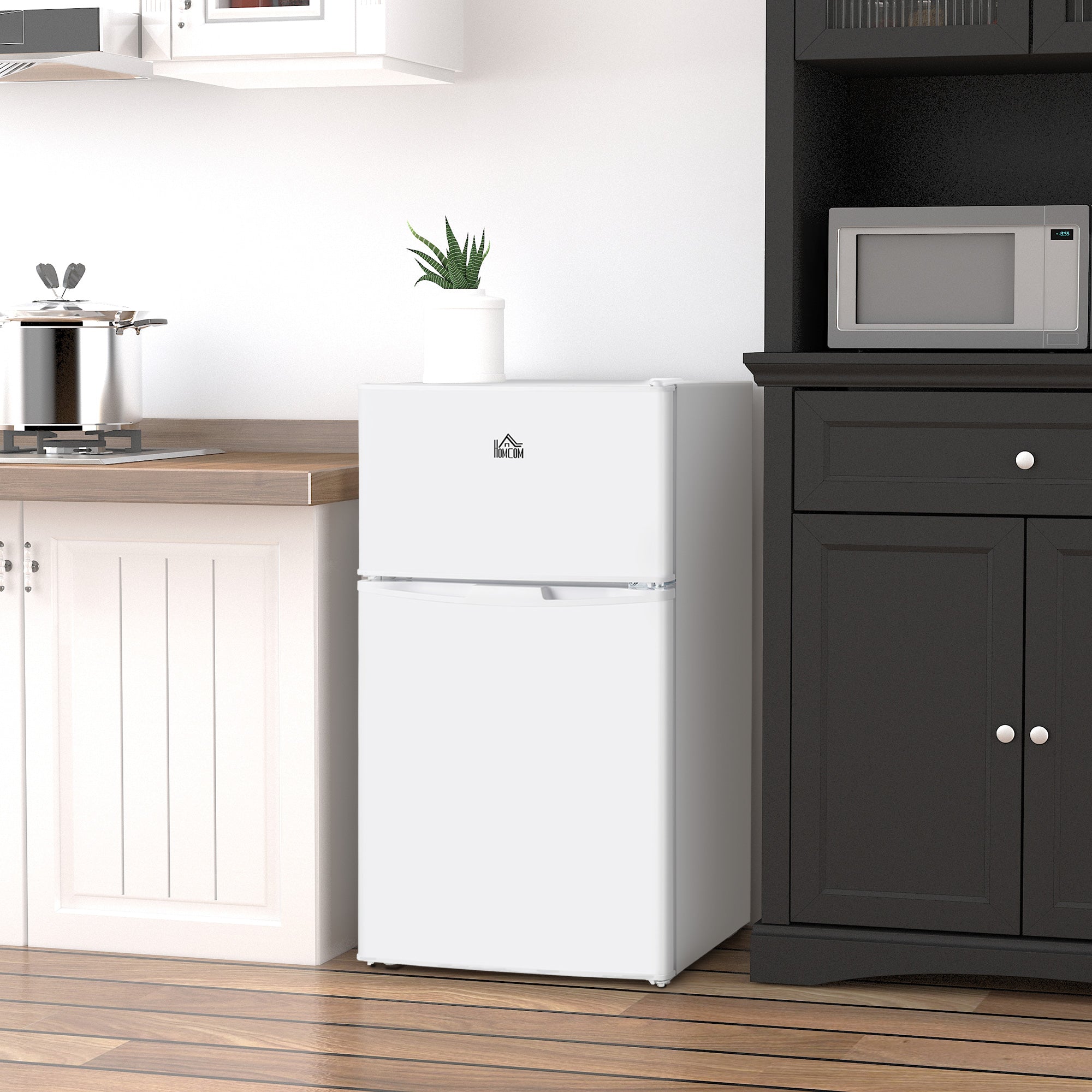 3.2 Cu Ft Compact Refrigerator, Mini Fridge with Freezer, Adjustable Shelves and Reversible Doors for Bedroom, White Small Kitchen Appliances at Gallery Canada