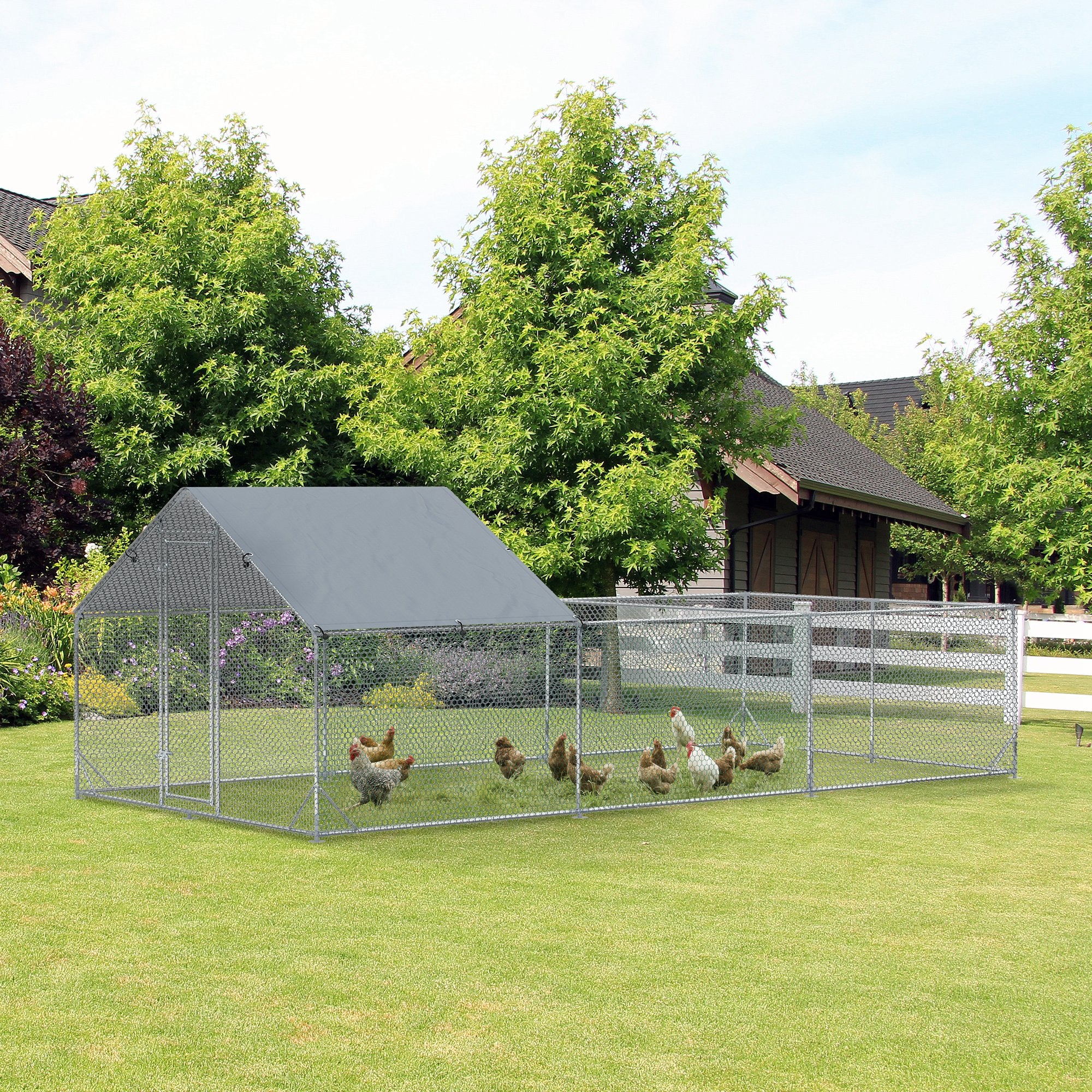 19.7' x 9.8' Metal Chicken Run with Waterproof and Anti-UV Cover Chicken Coops at Gallery Canada