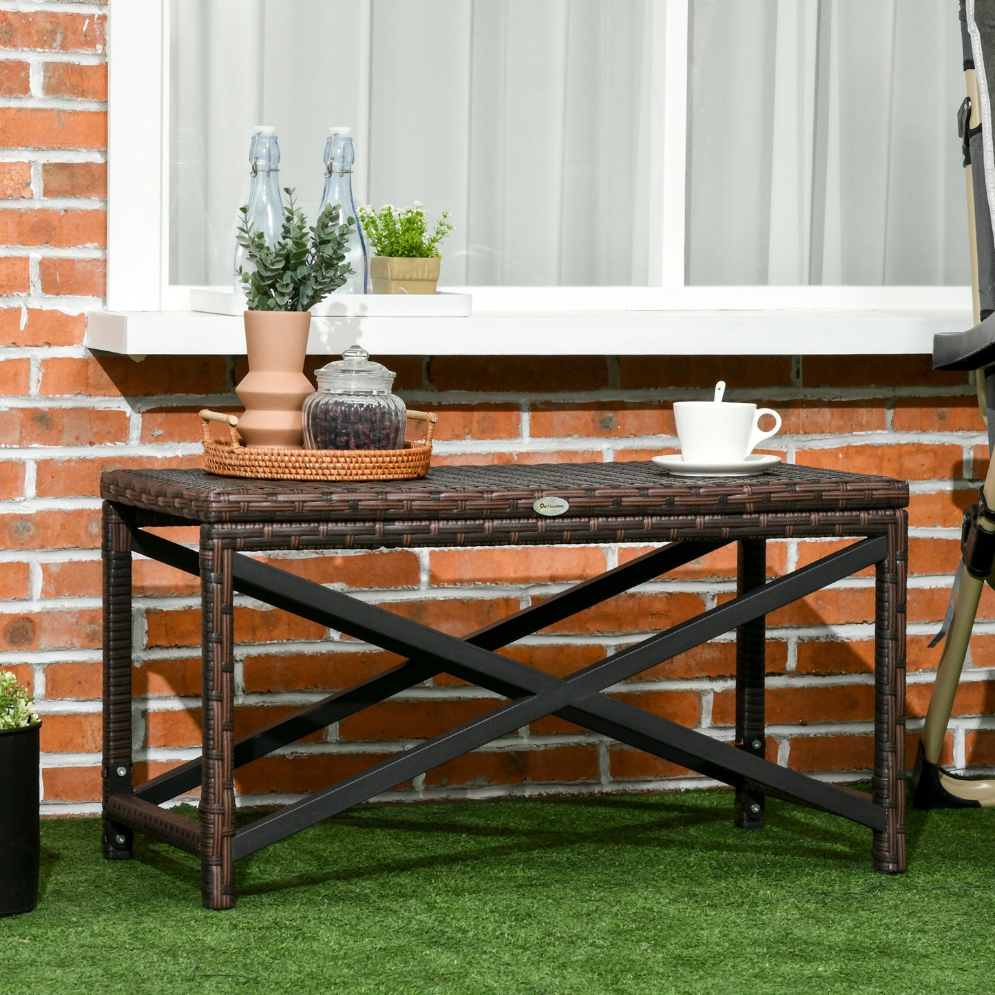 Patio Wicker End Table, Outdoor PE Rattan Side Table, with Plastic Board Under the Full Woven Table Top for Patio, Garden, Balcony, Mixed Brown Patio Side Tables   at Gallery Canada