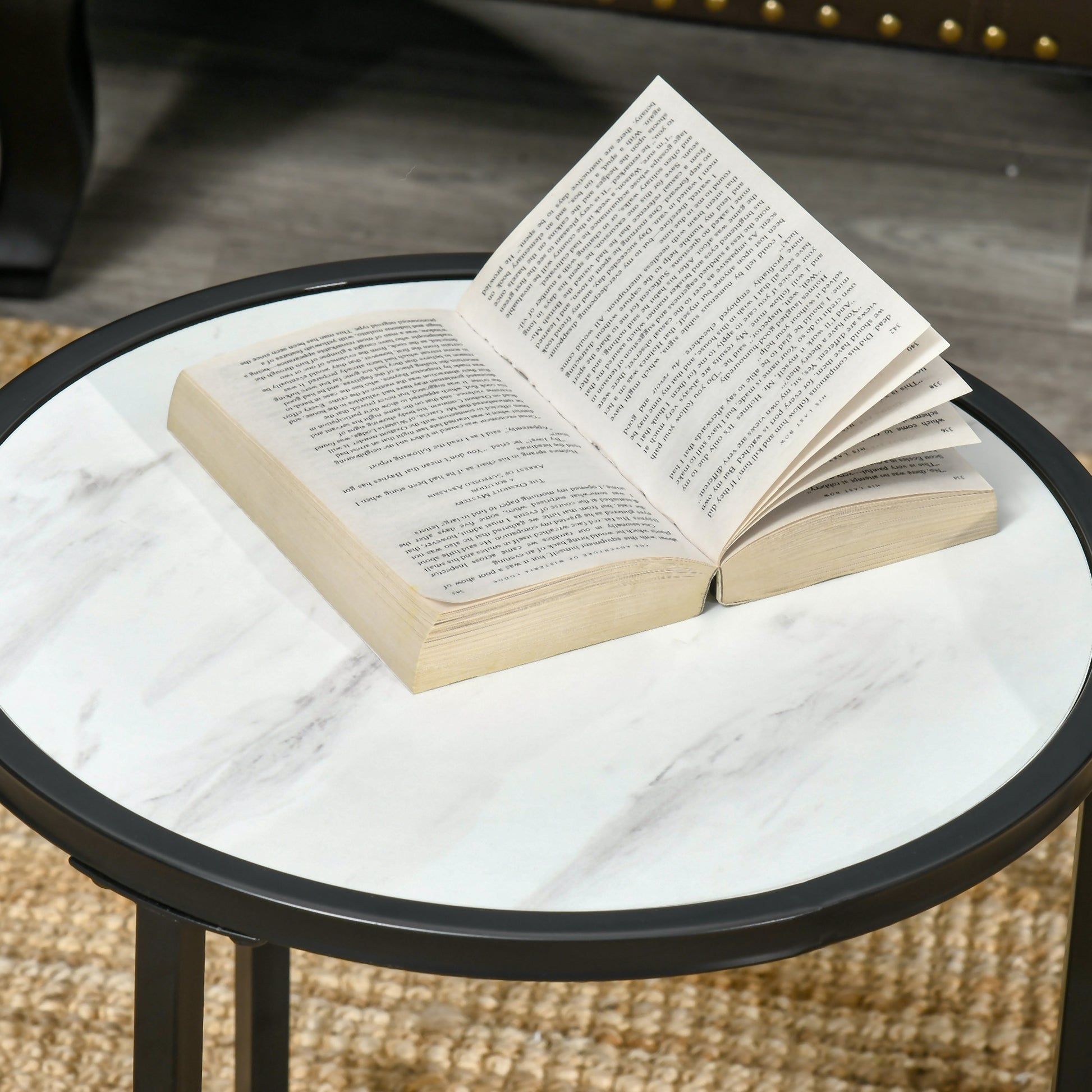 Round Nesting Coffee Table Set of 2, Stacking Modern Accent Tables with Faux Marble Tabletop and Metal Frame for Living Room, White Coffee Tables   at Gallery Canada