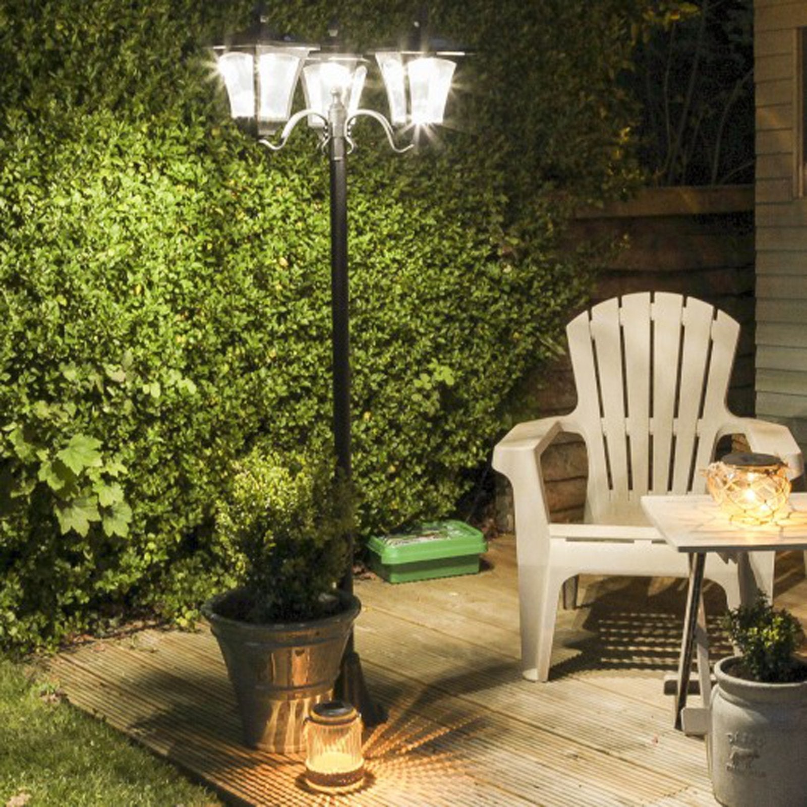 Outdoor Garden Solar Light Energy-efficient with Base Solar Post Lamps   at Gallery Canada